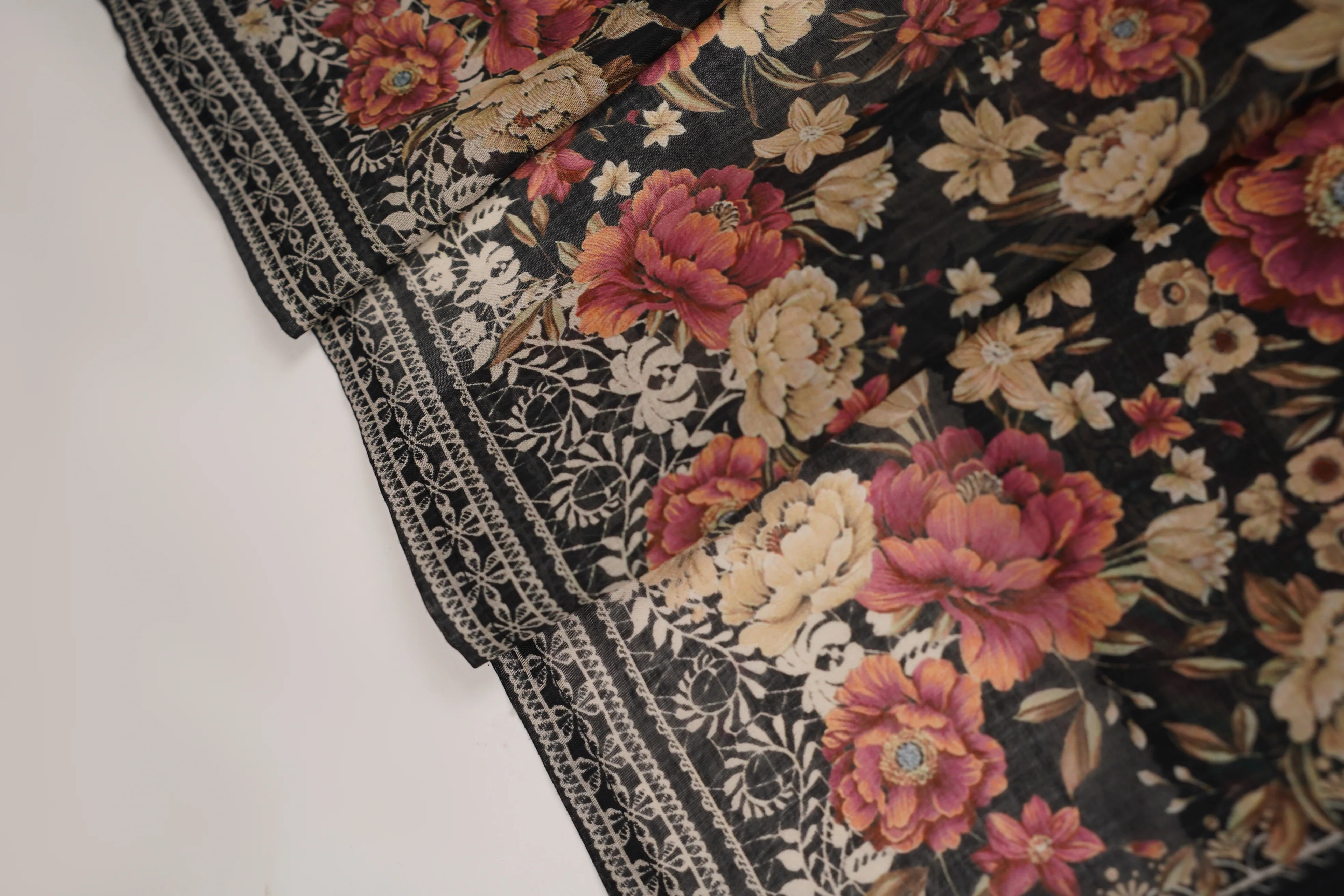 Bin Saeed - FARSHI -Exclusive Printed 3PC Collection RB-02 - Image 8