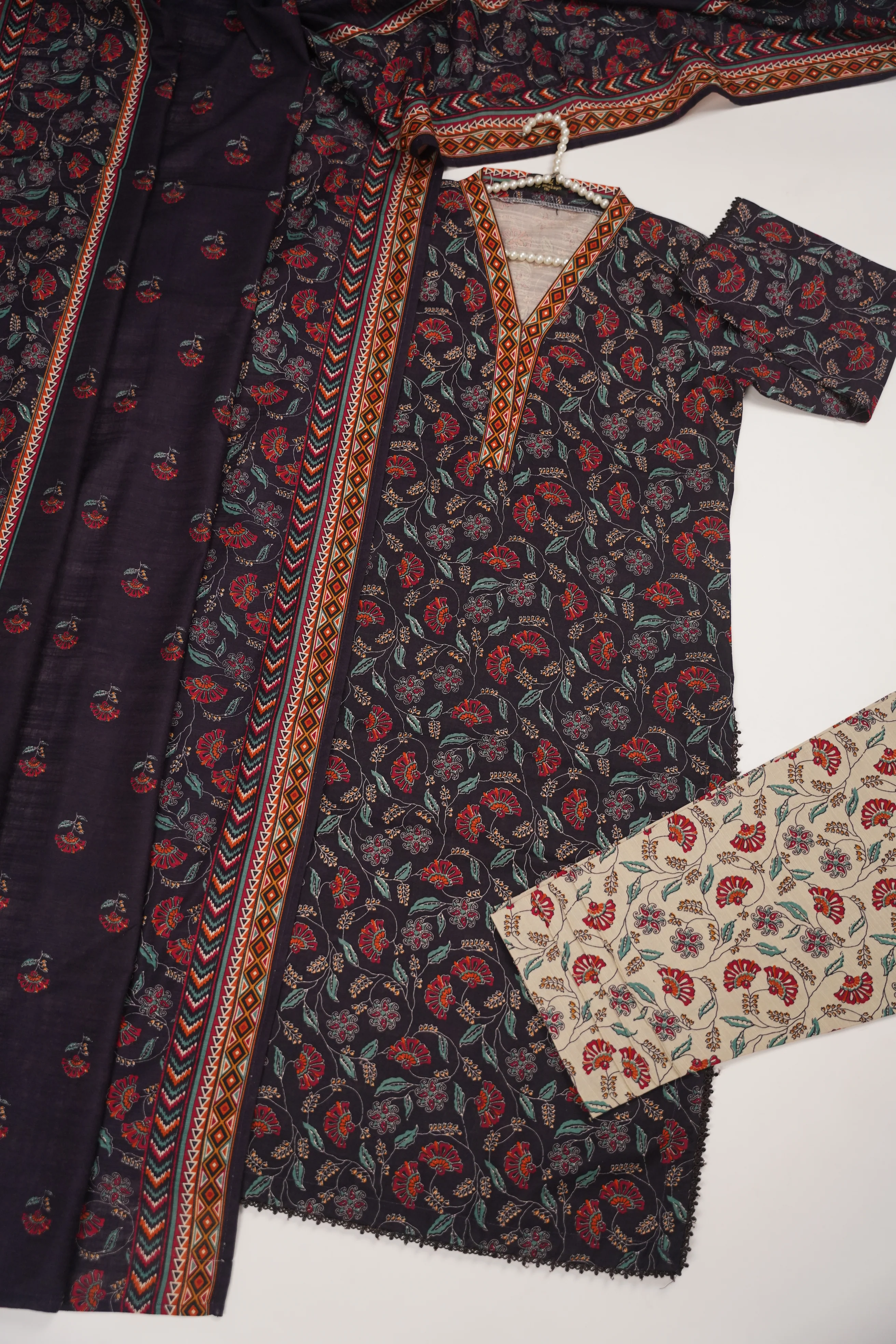 Original Bin Saeed Khaddar 3 PCS Collection HB-02 - Image 6