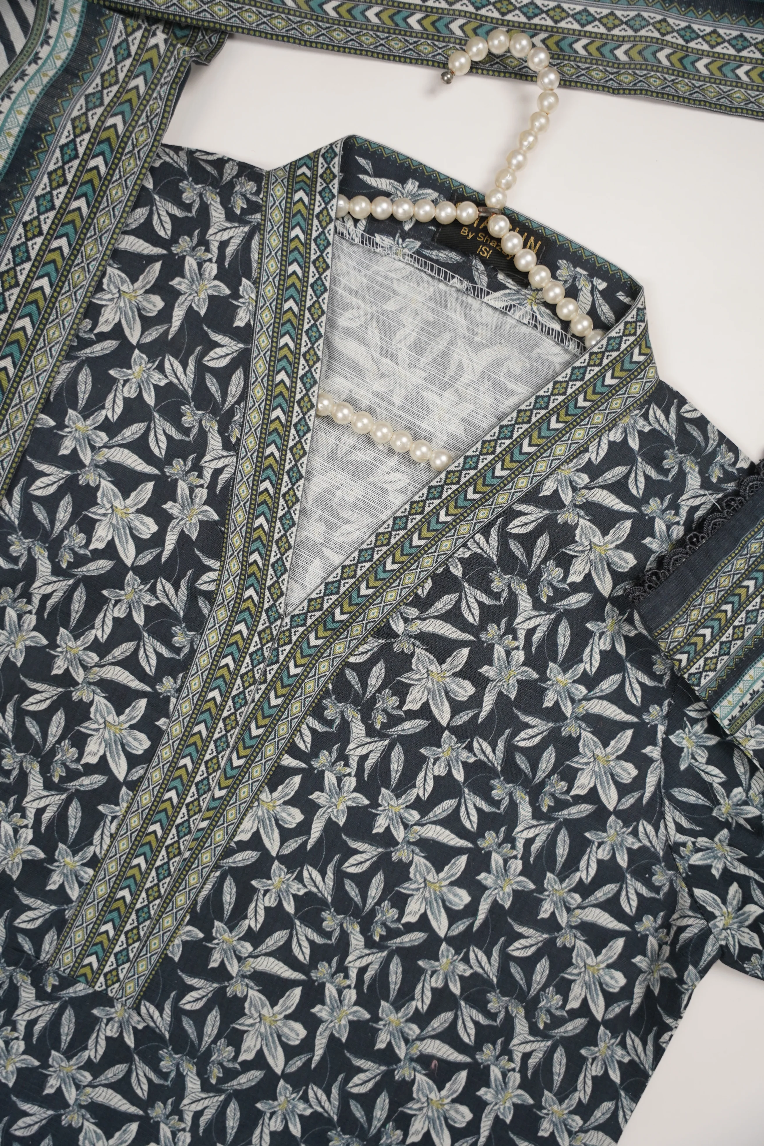 Original Bin Saeed Khaddar 3 PCS Collection HB-03 - Image 3