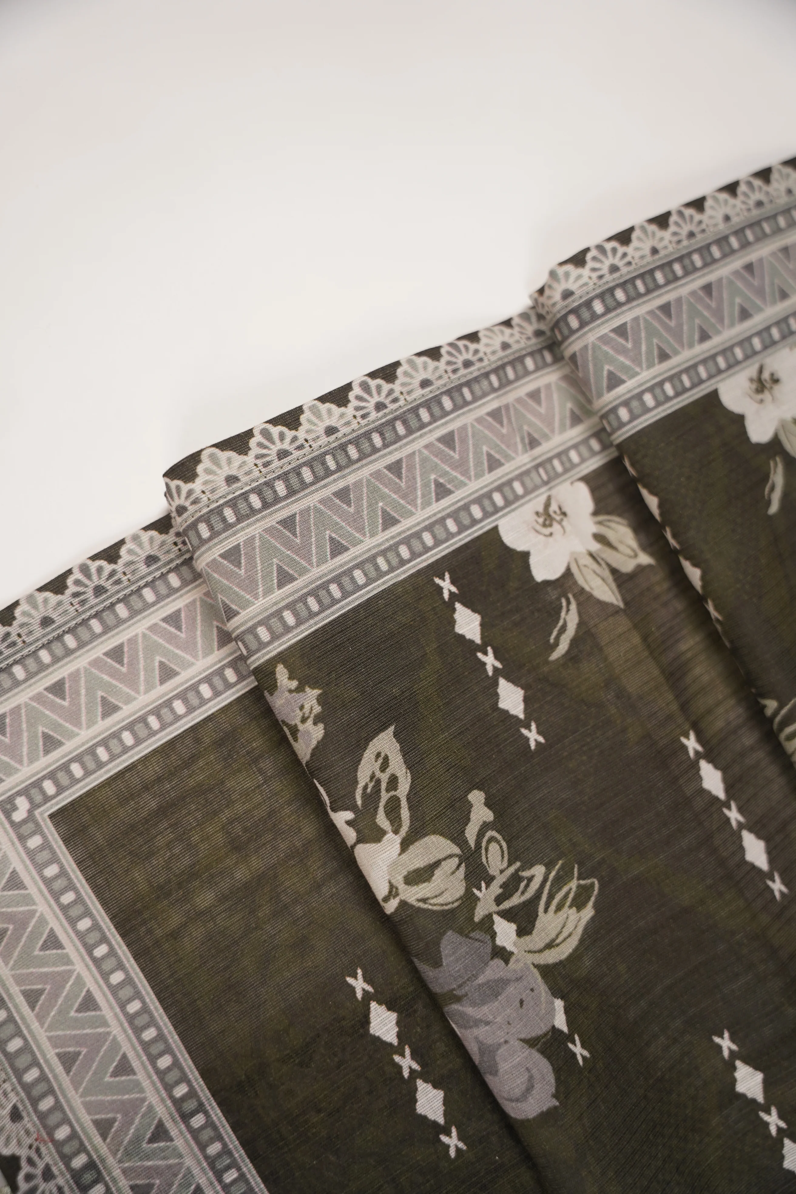 Original Bin Saeed Khaddar 3 PCS Collection HB-07 - Image 7