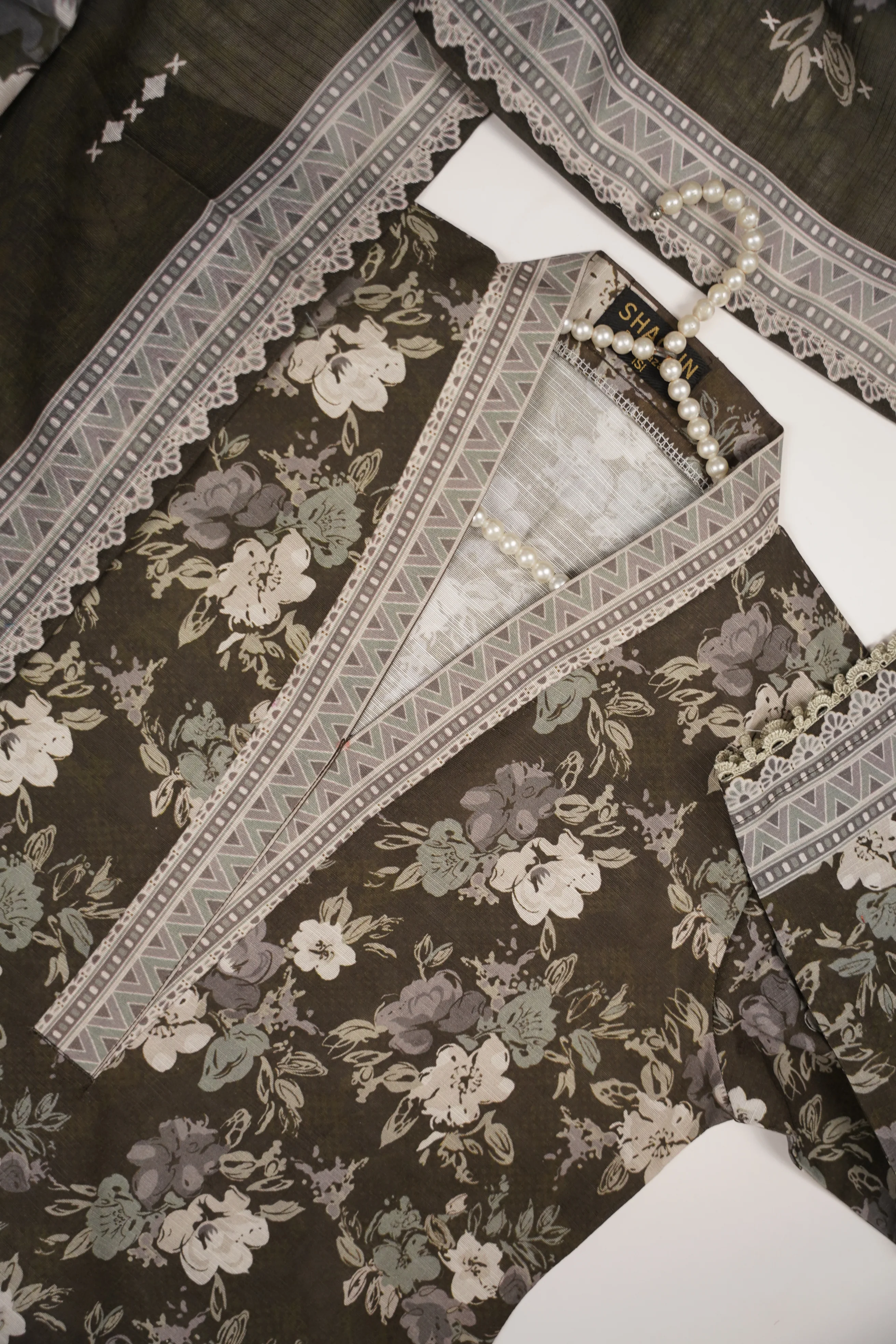 Original Bin Saeed Khaddar 3 PCS Collection HB-07 - Image 8