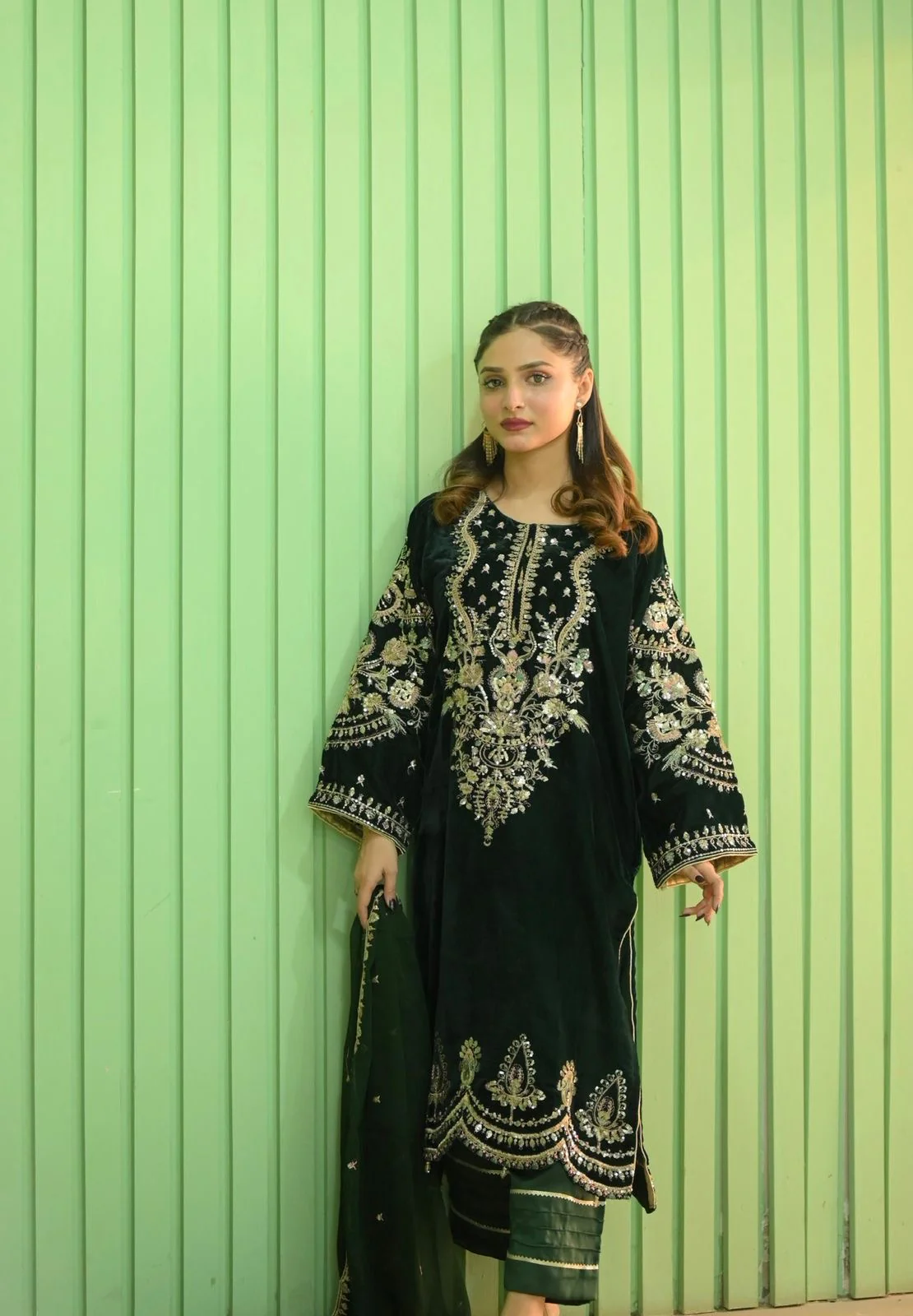 Dastaan Exclusive Velvet Eid collection MM-01 - Image 9