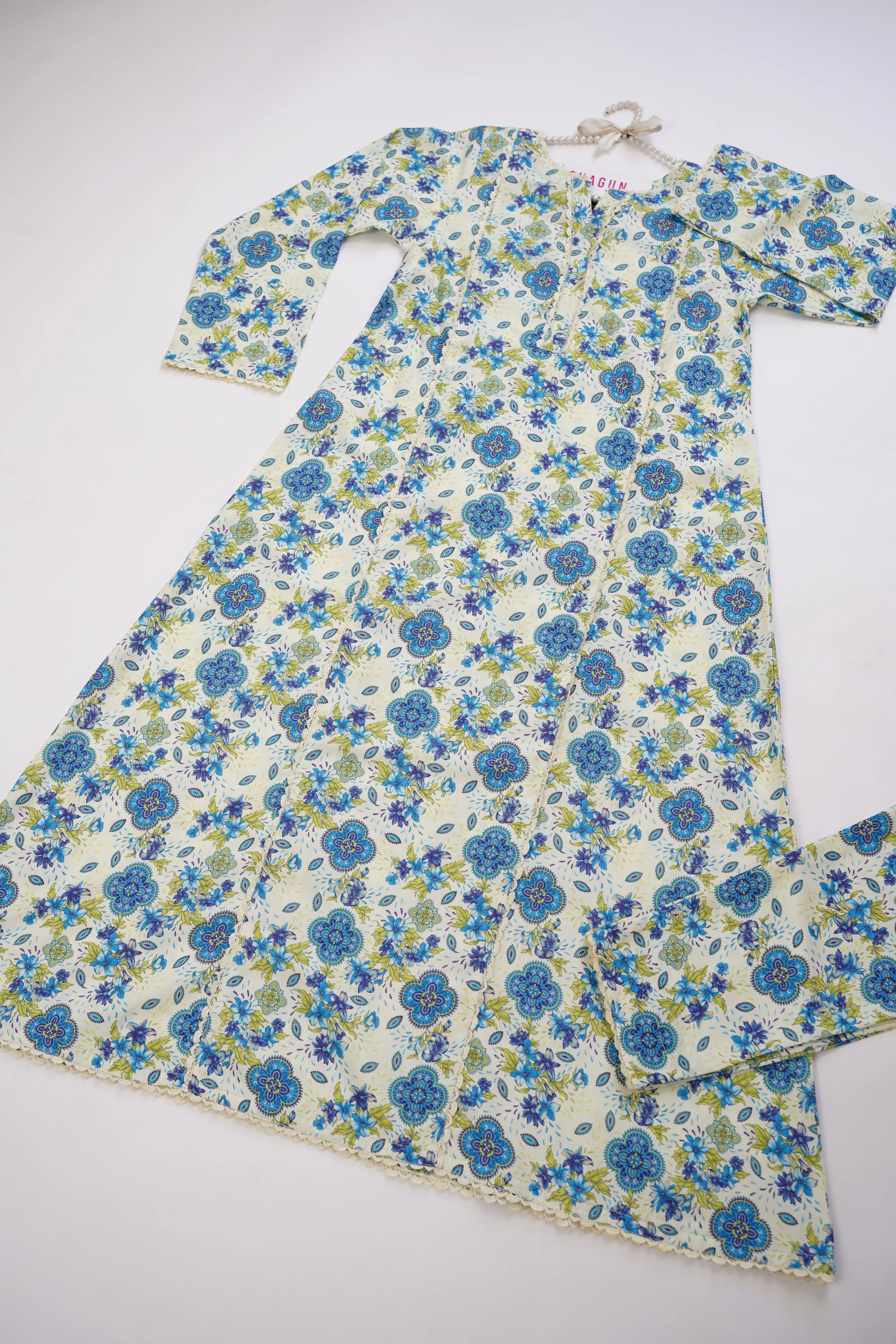 Khaddar Floral Printed 2pcs A-Line Maxi Collection KFP--04 - Image 3