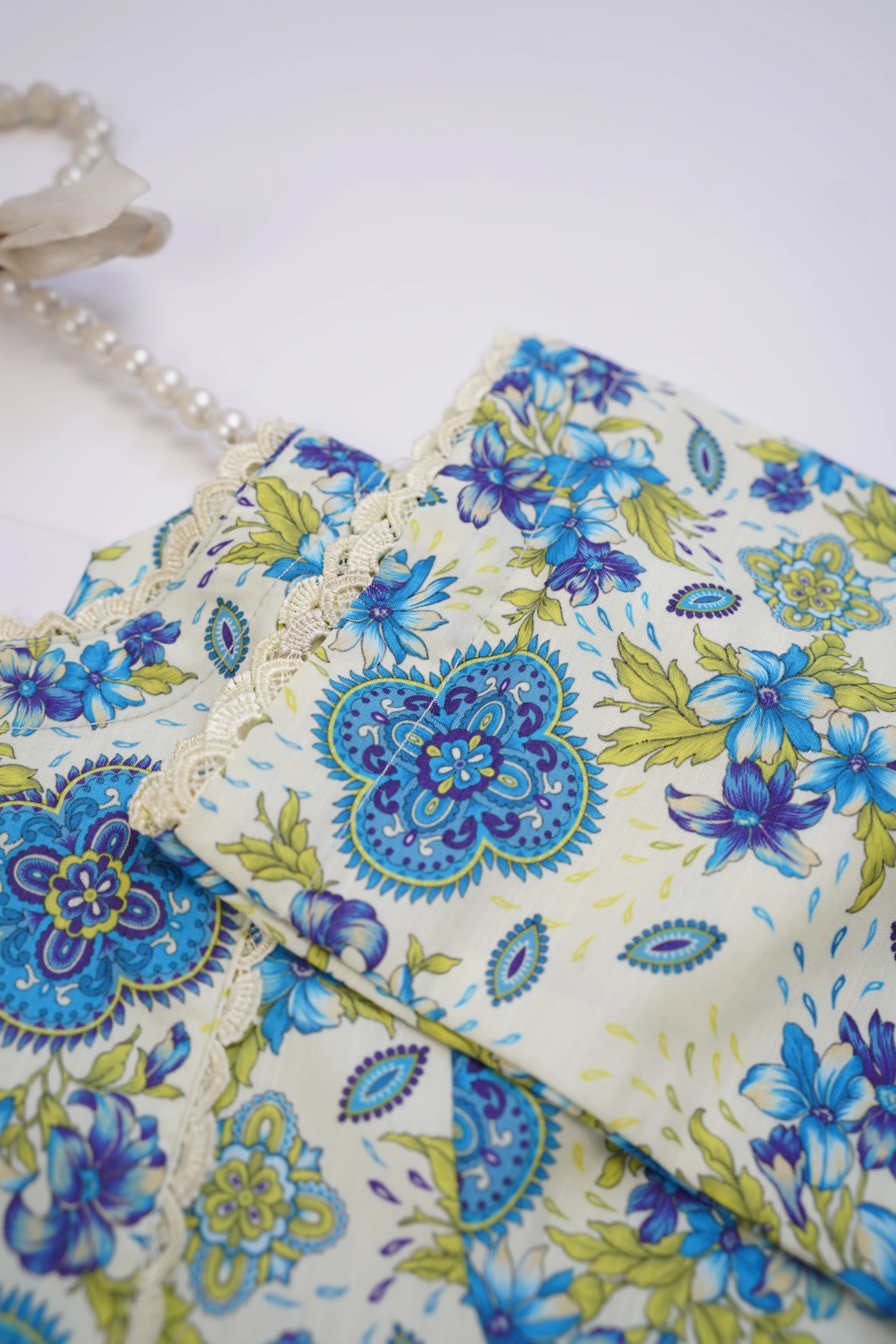 Khaddar Floral Printed 2pcs A-Line Maxi Collection KFP--04 - Image 5