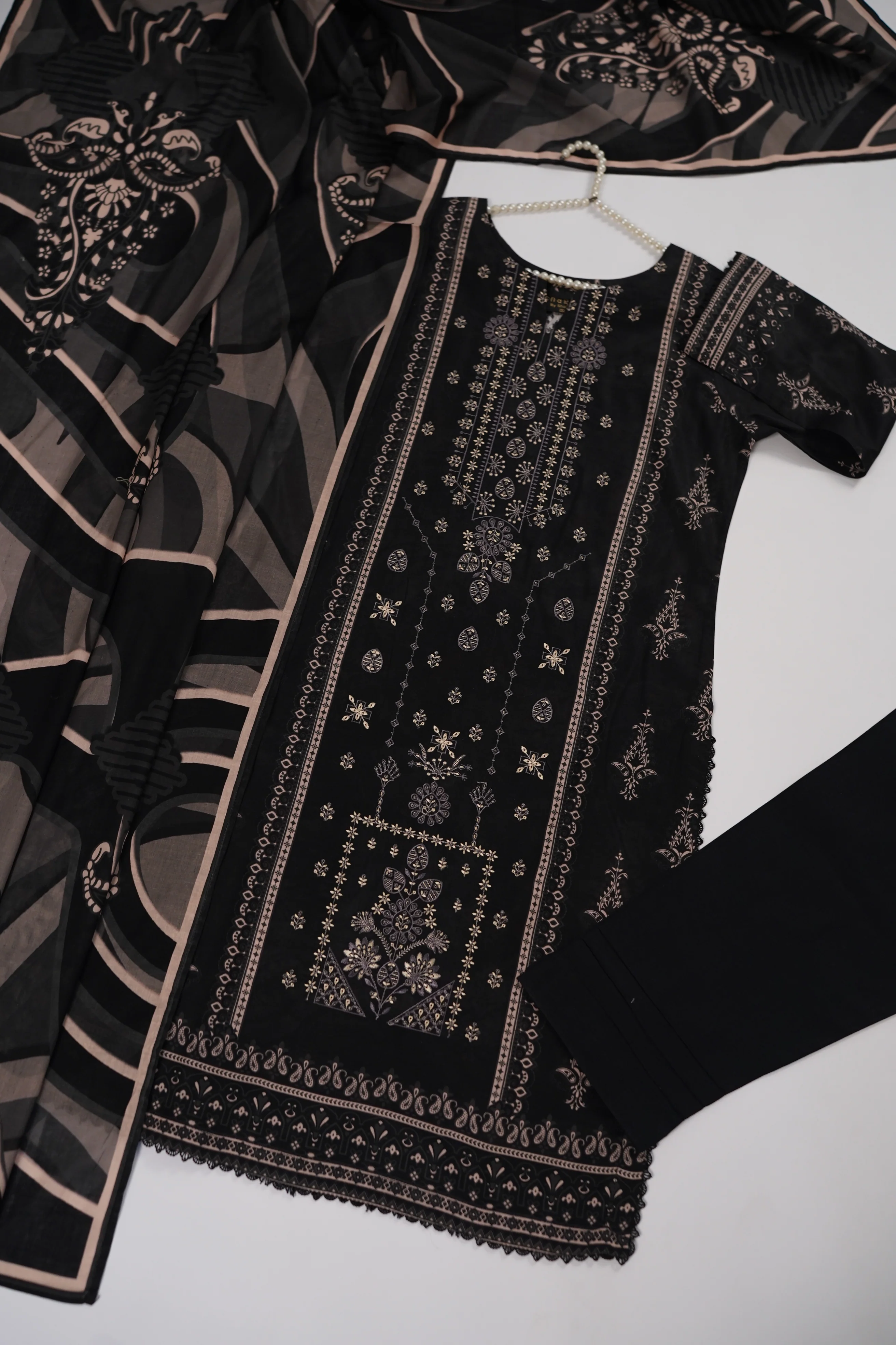 Mahjbeen Original Designer ZQ-03 - Image 9