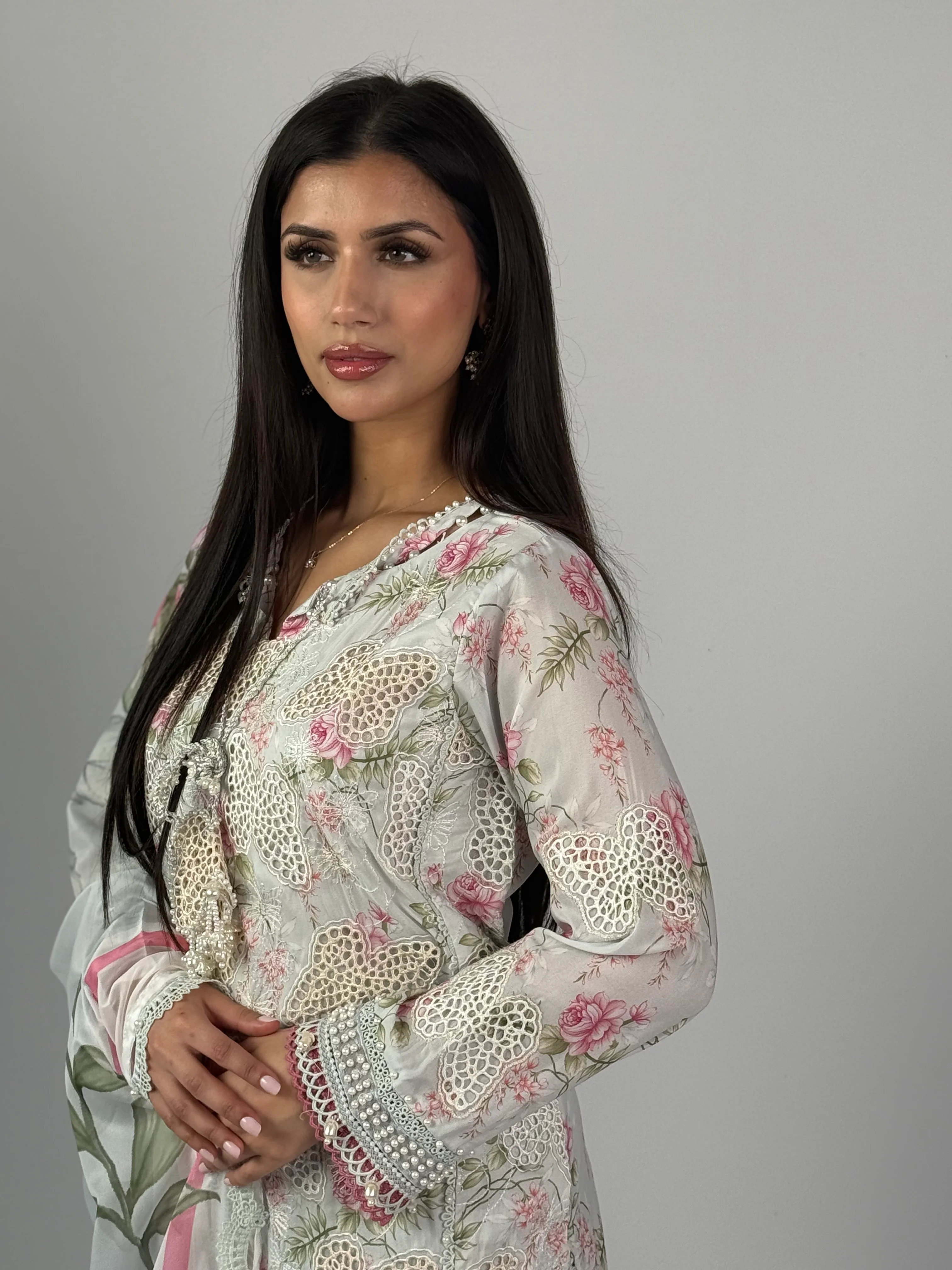 Maria B by shagun Luxury Collection - lawn M01 - Image 3