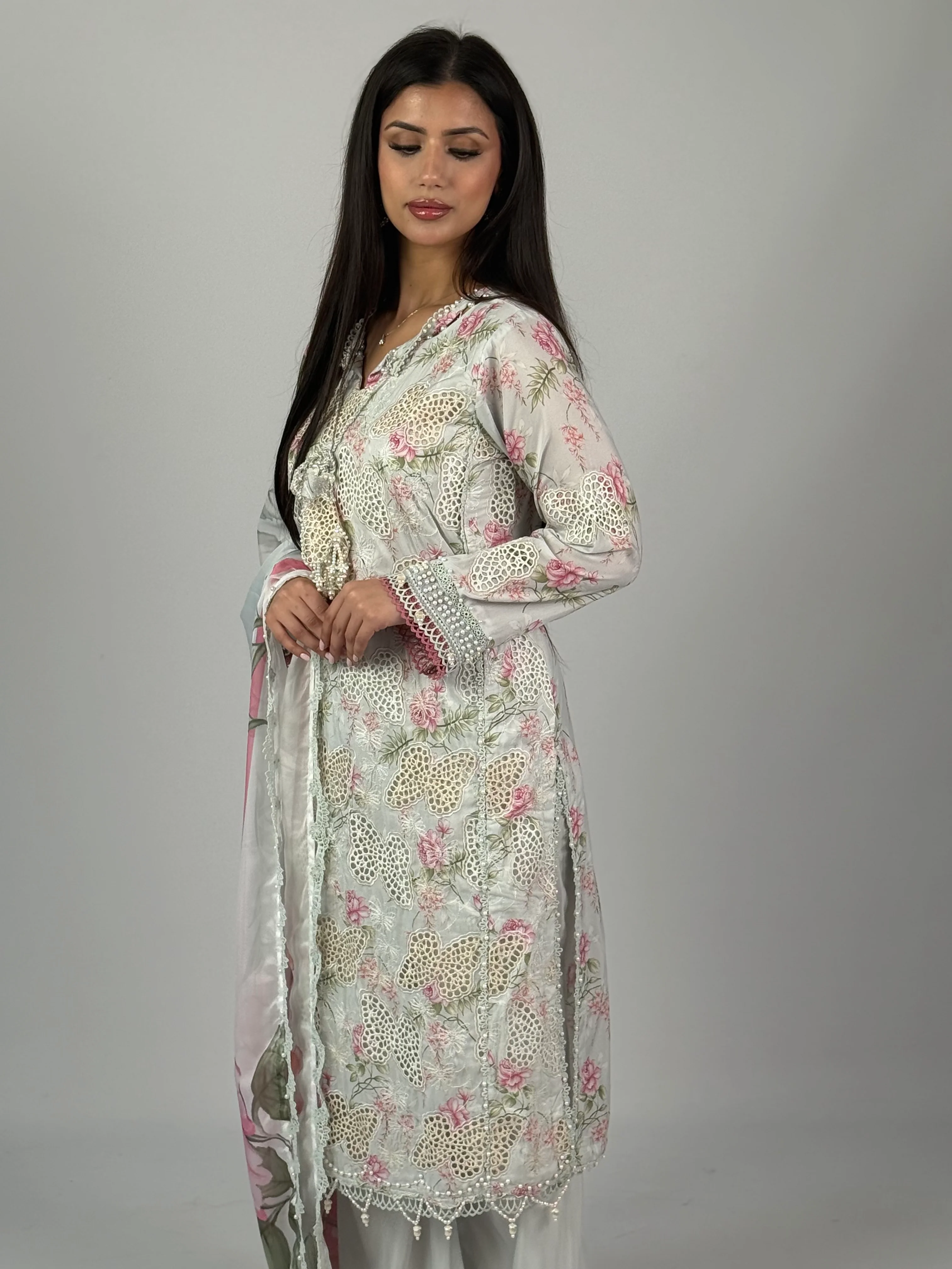 Maria B by shagun Luxury Collection - lawn M01 - Image 4