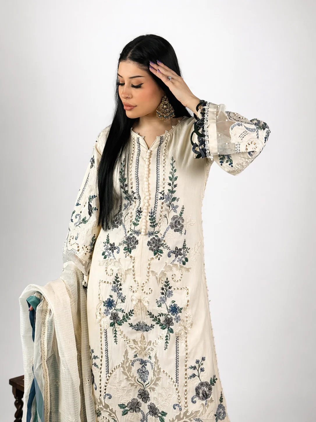 Maria B by shagun Luxury Collection - lawn M04 - Image 4