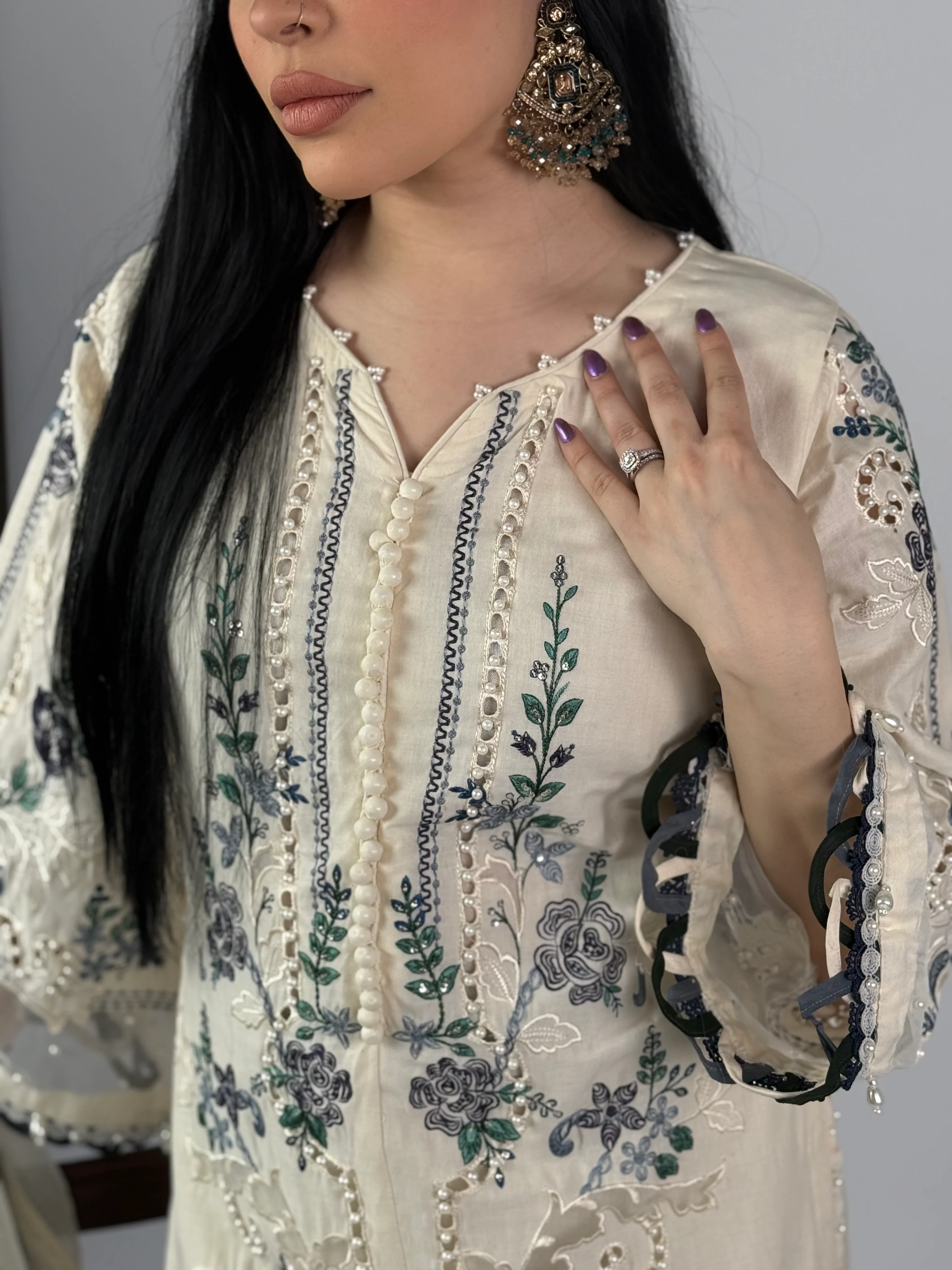 Maria B by shagun Luxury Collection - lawn M04 - Image 5