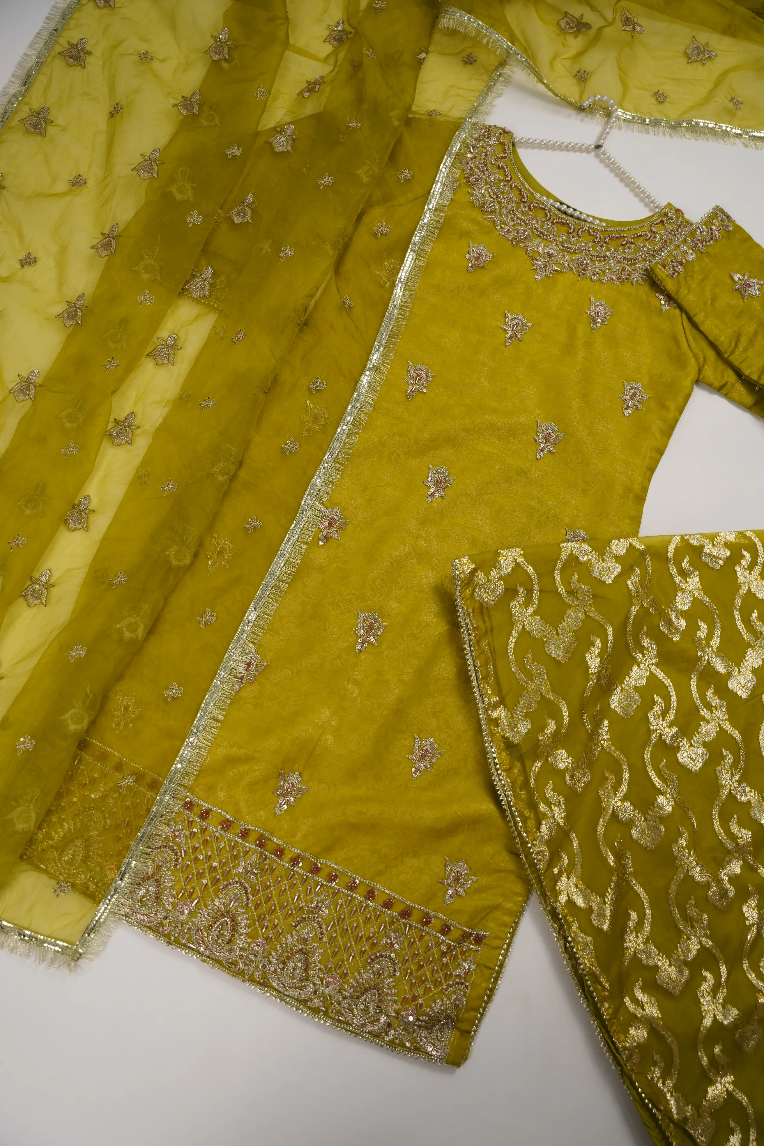 Noor-e-Fishan Exclusive Wedding wear Collection CM-01 - Image 11