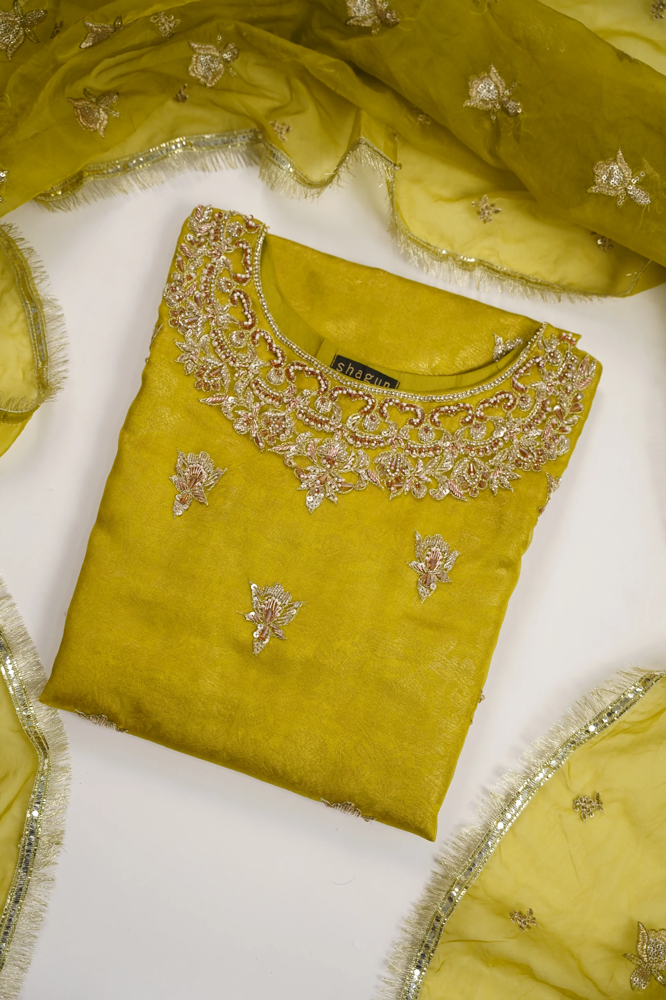 Noor-e-Fishan Exclusive Wedding wear Collection CM-01 - Image 2