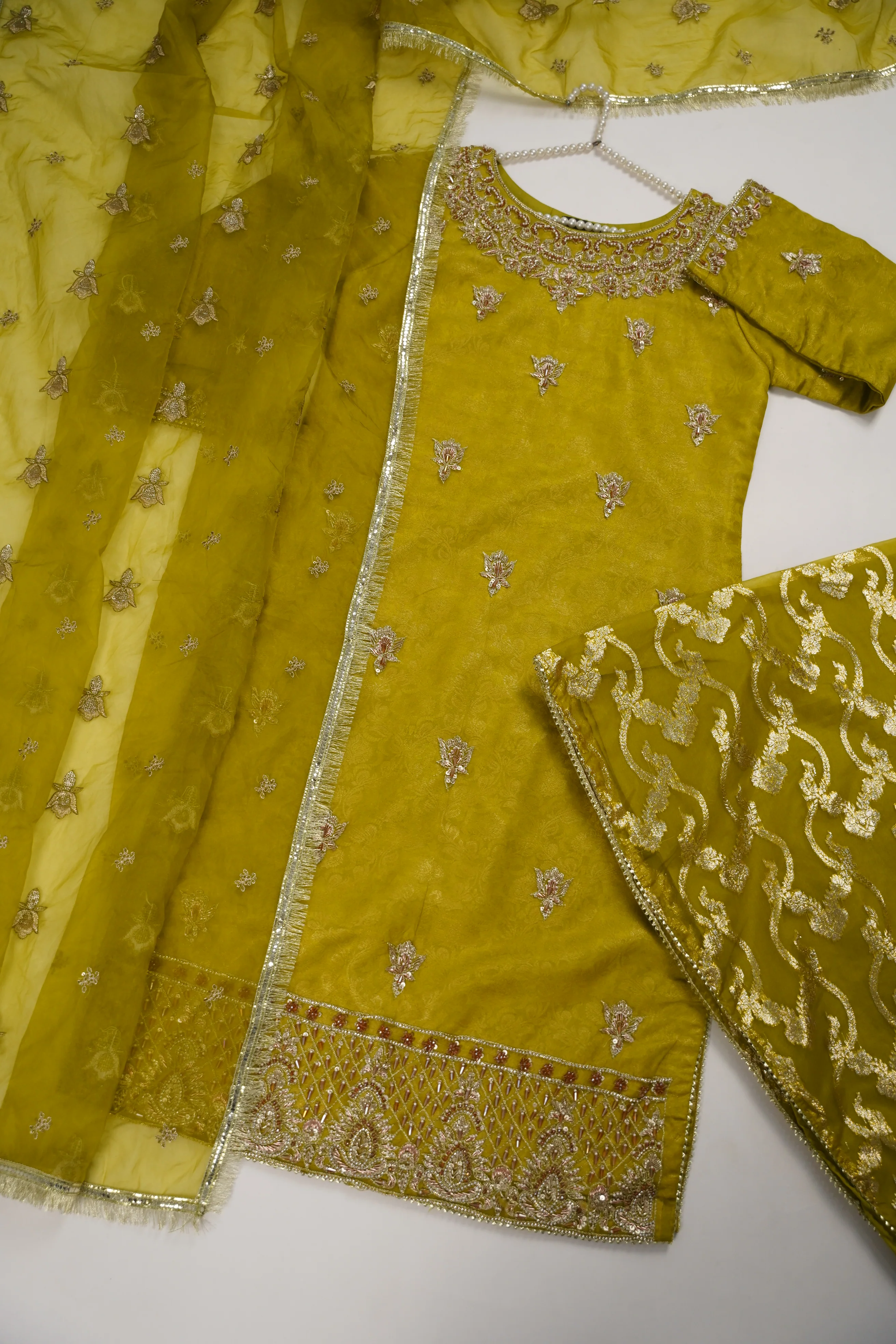 Noor-e-Fishan Exclusive Wedding wear Collection CM-01 - Image 6