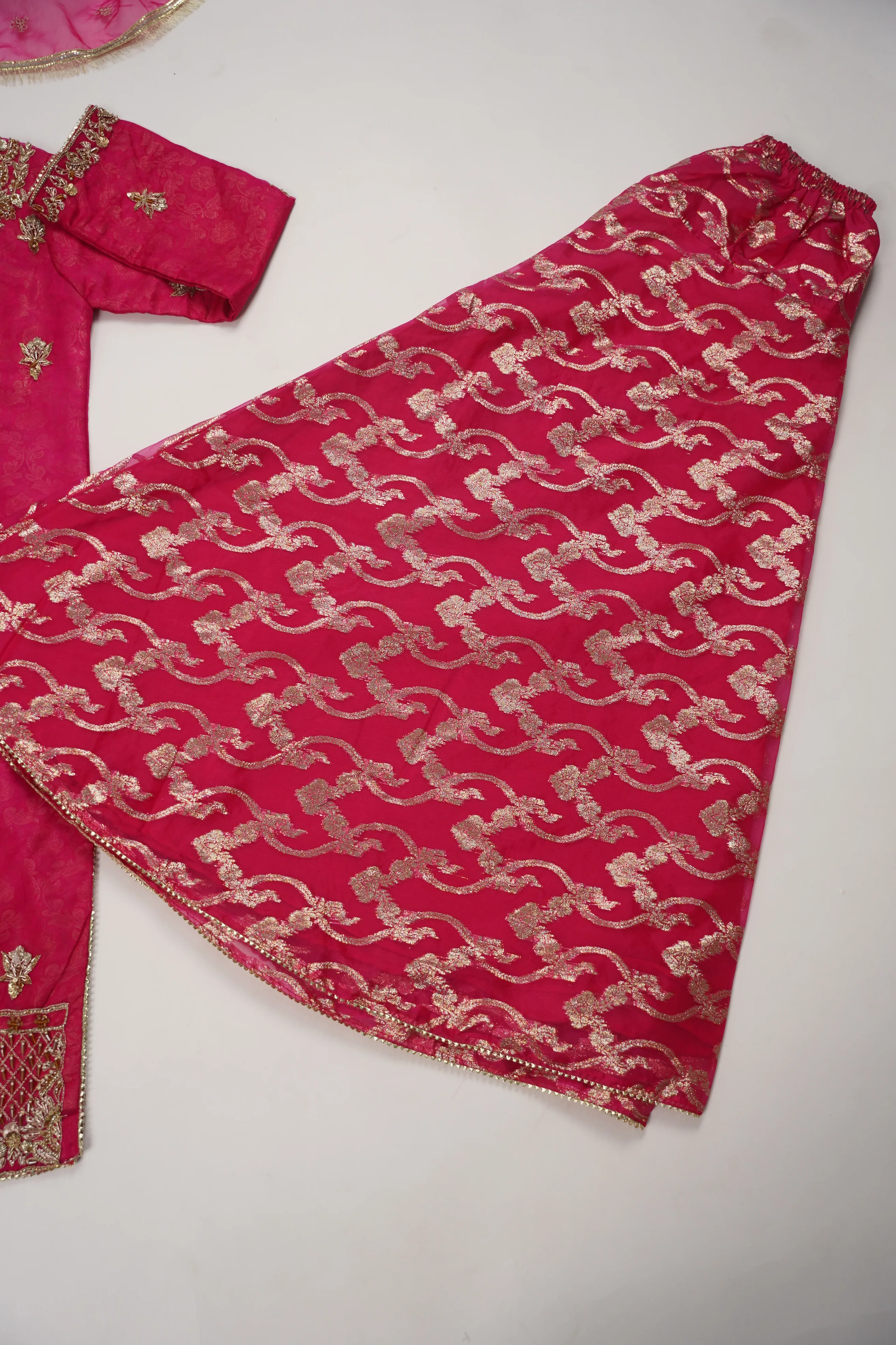 Noor-e-Fishan Exclusive Wedding wear Collection CM-02 - Image 10
