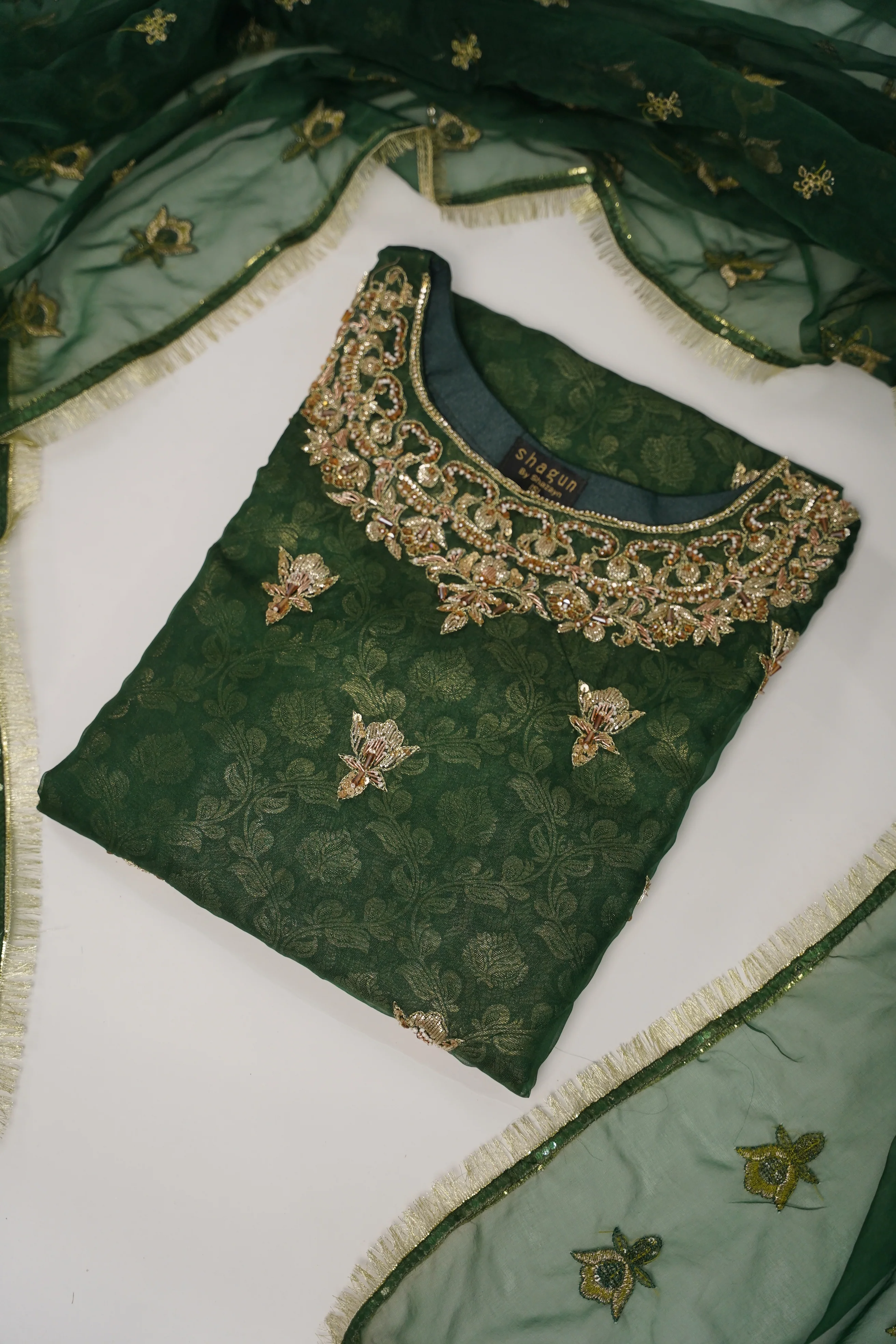Noor-e-Fishan Exclusive Wedding wear Collection CM-03 - Image 2