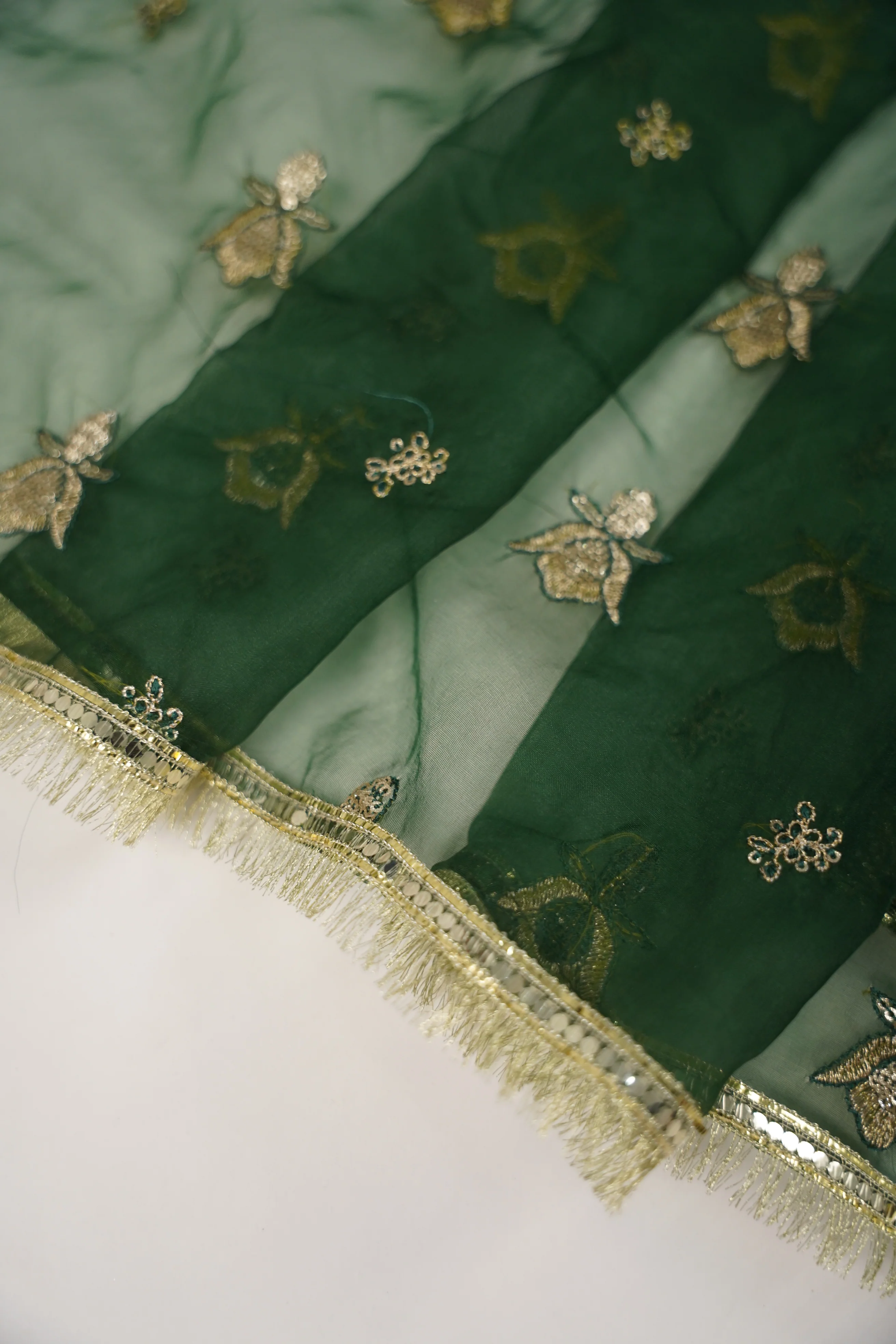 Noor-e-Fishan Exclusive Wedding wear Collection CM-03 - Image 9