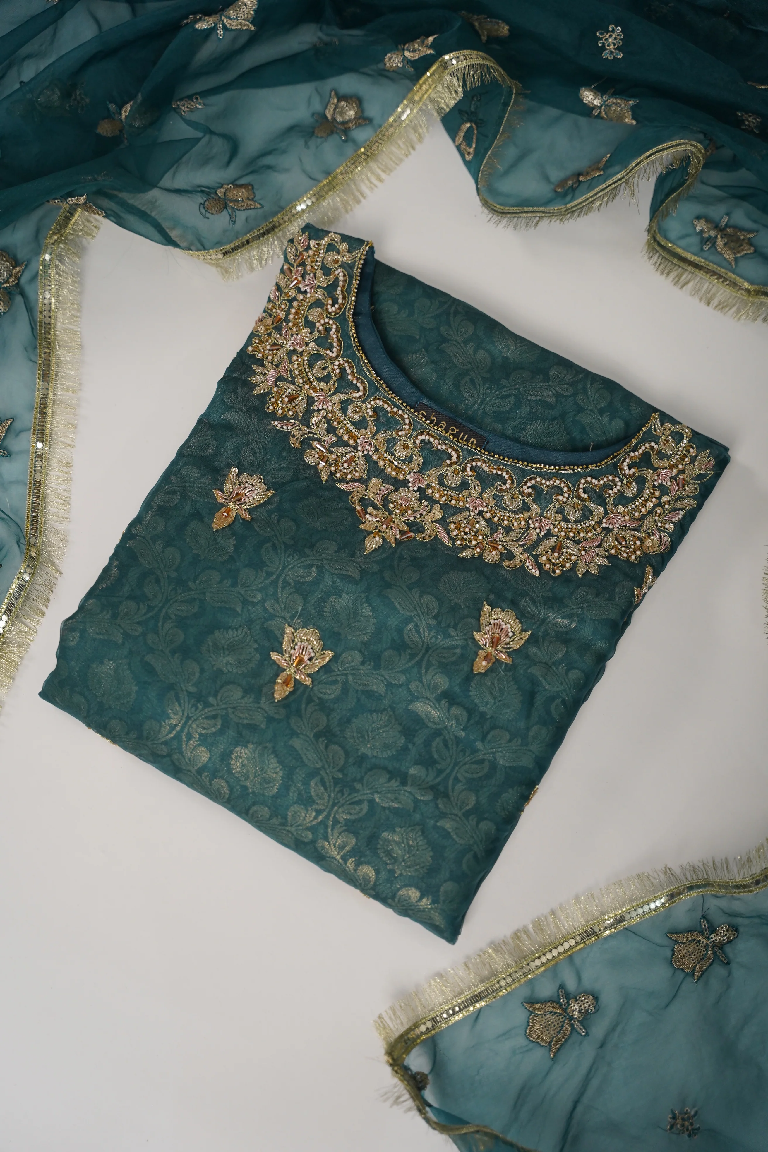 Noor-e-Fishan Exclusive Wedding wear Collection CM-04 - Image 2