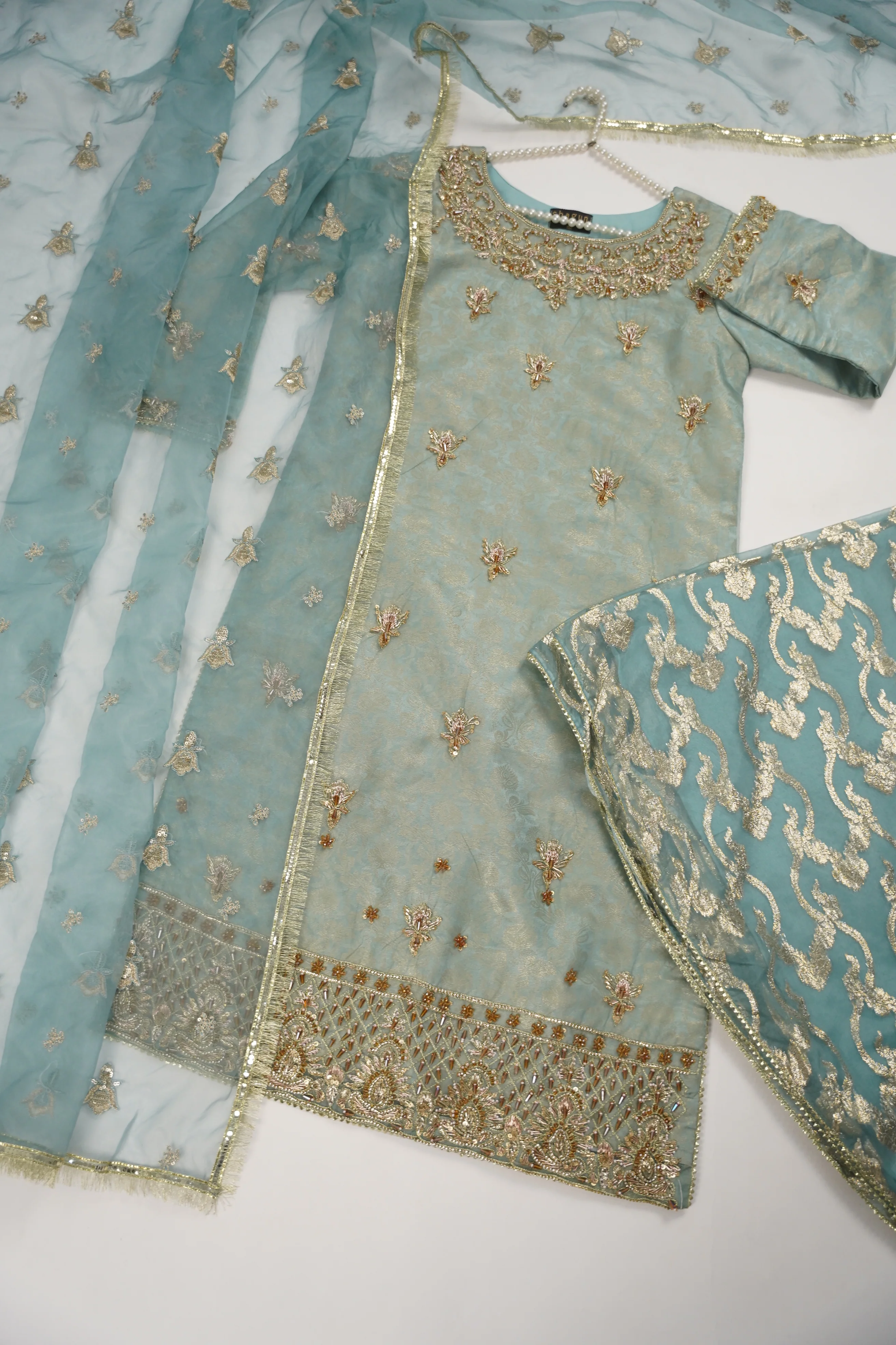 Noor-e-Fishan Exclusive Wedding wear Collection CM-05 - Image 11