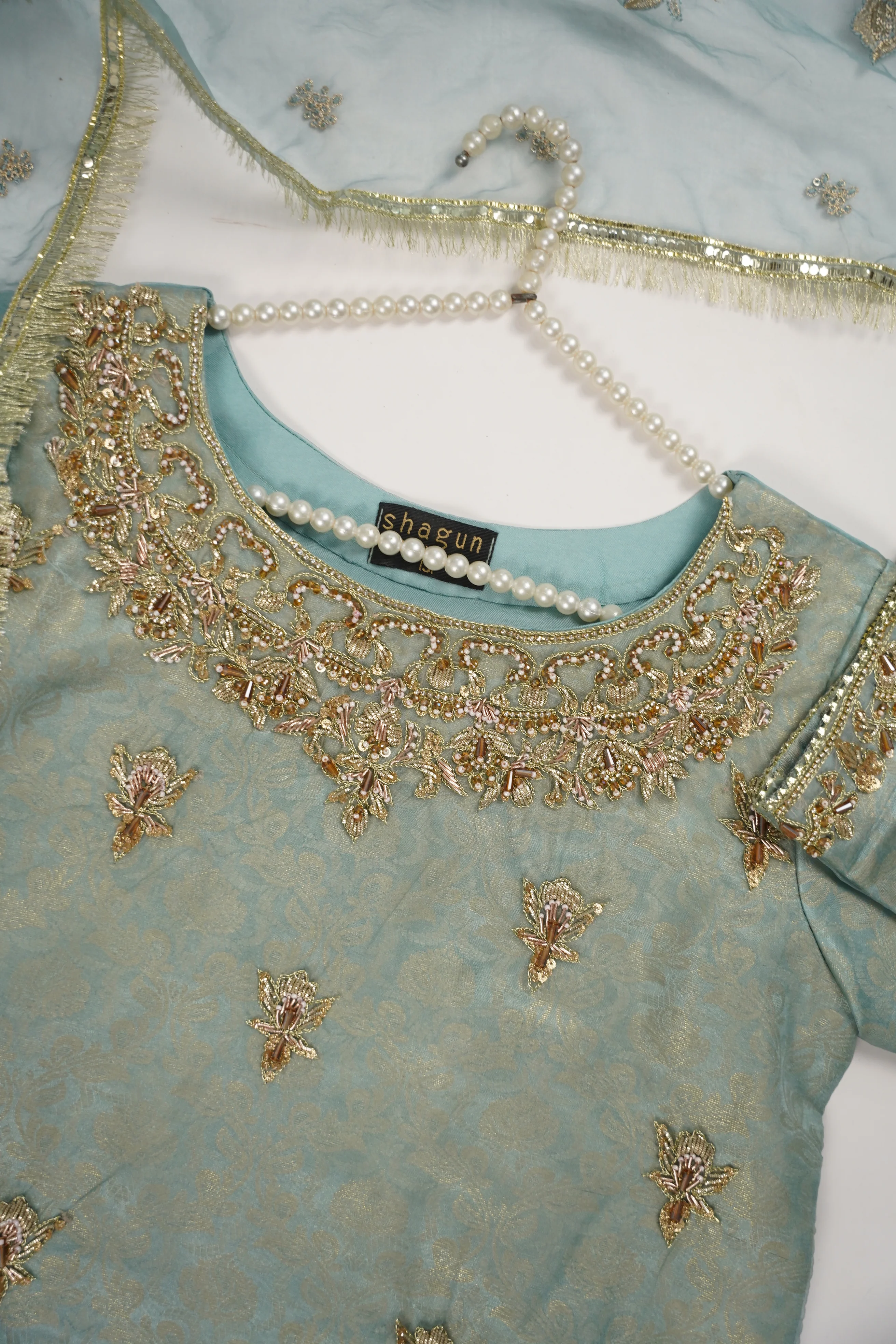 Noor-e-Fishan Exclusive Wedding wear Collection CM-05 - Image 3