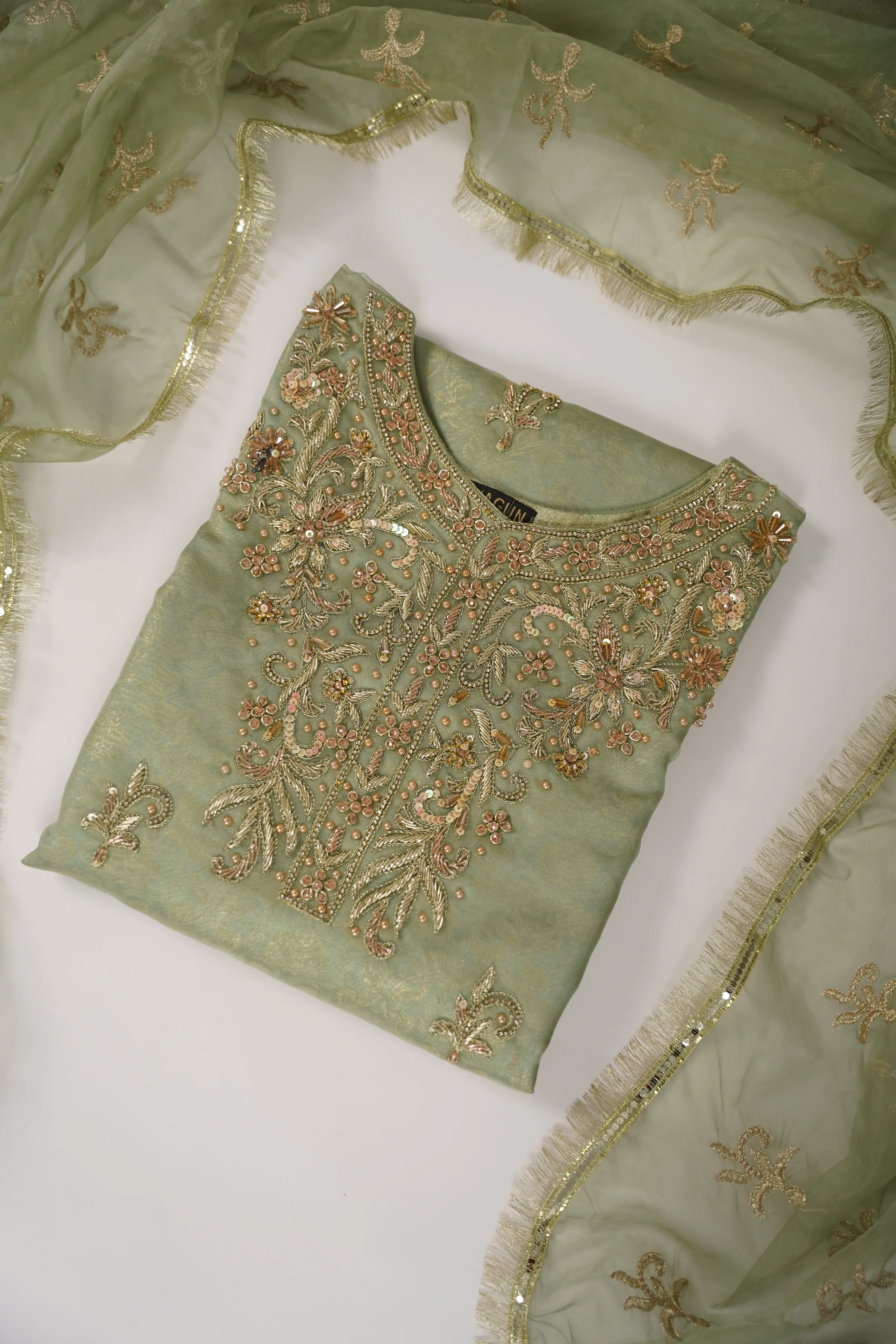 Noor-e-Fishan Exclusive Wedding wear Collection ZB-01 - Image 2