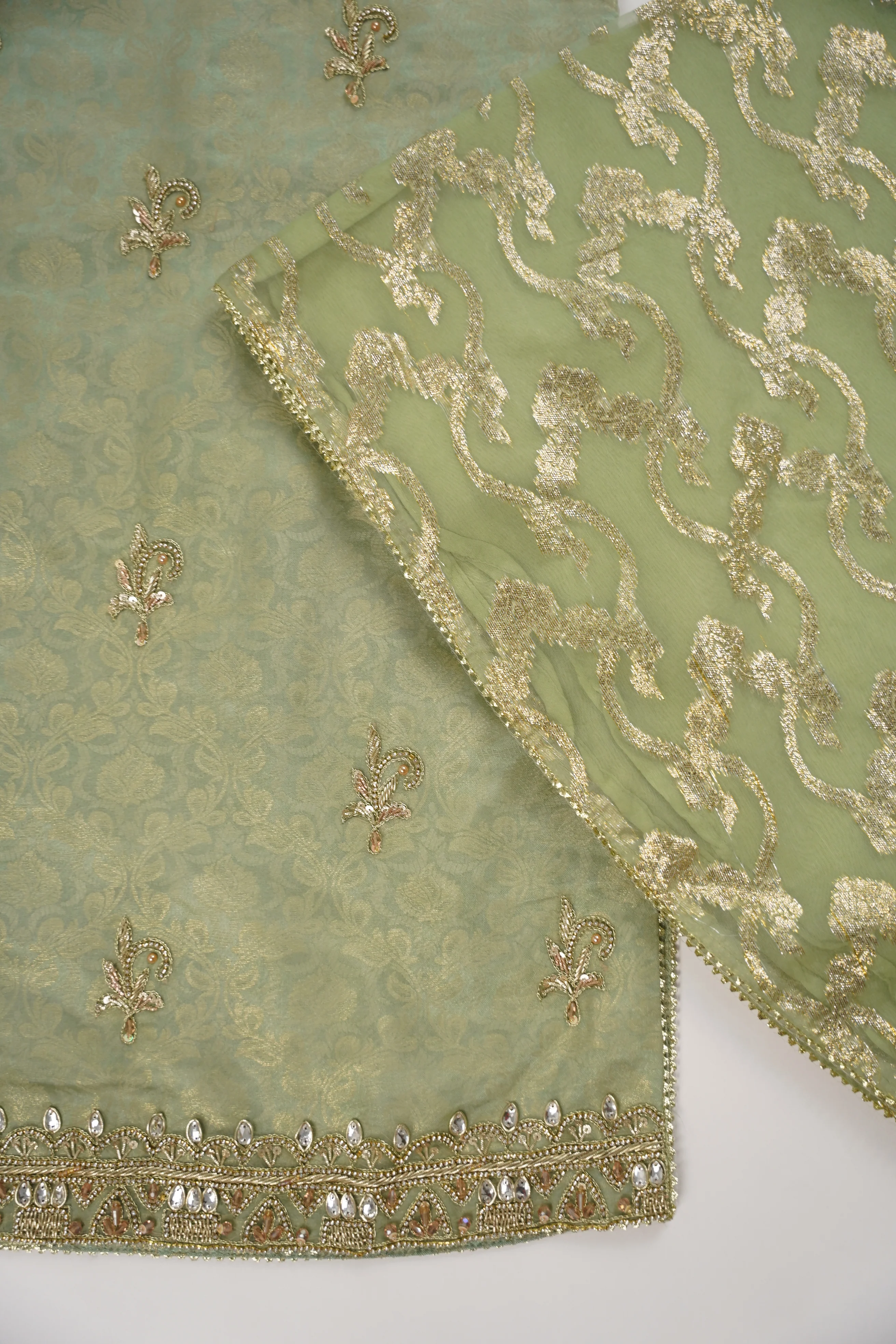 Noor-e-Fishan Exclusive Wedding wear Collection ZB-01 - Image 5