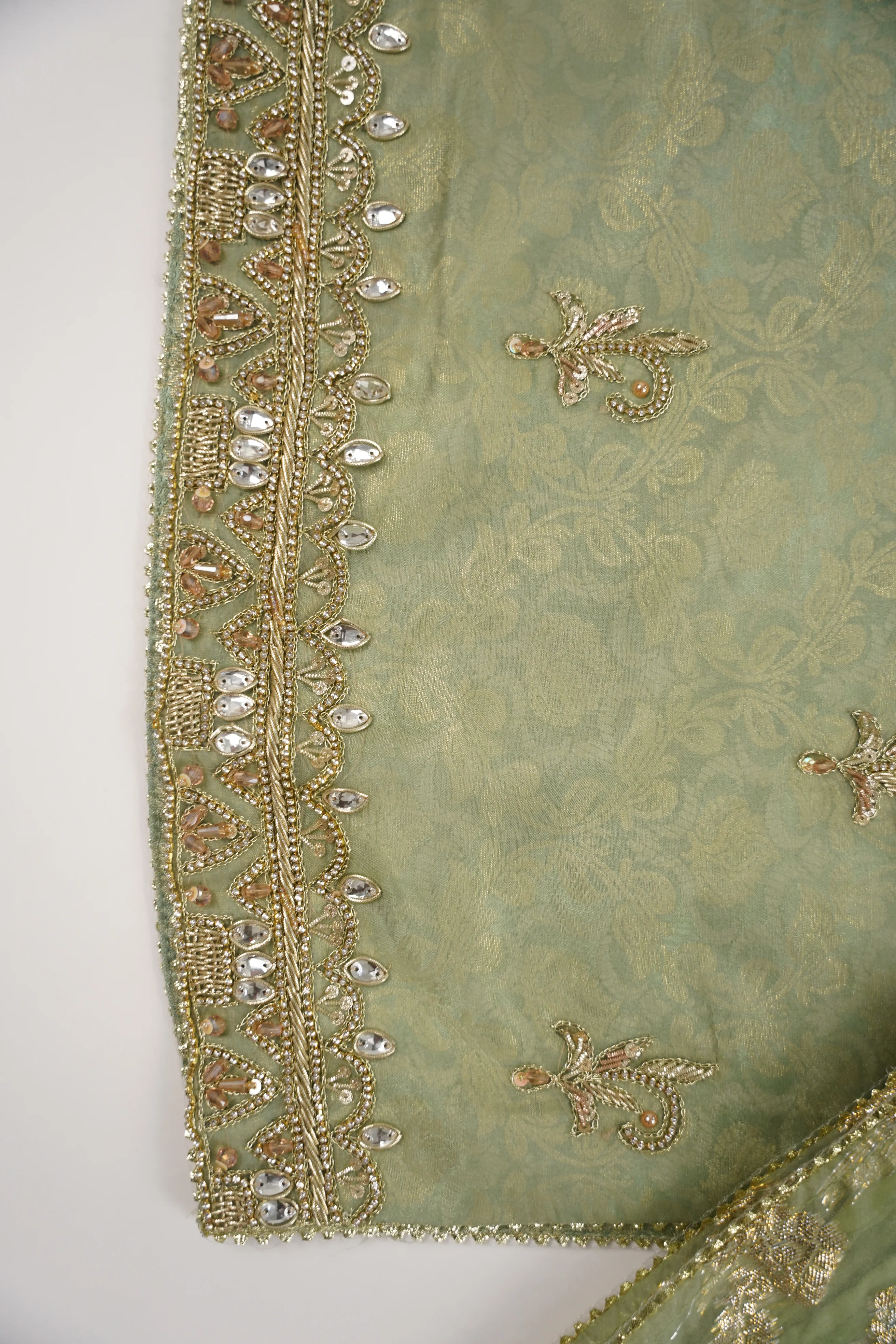 Noor-e-Fishan Exclusive Wedding wear Collection ZB-01 - Image 7