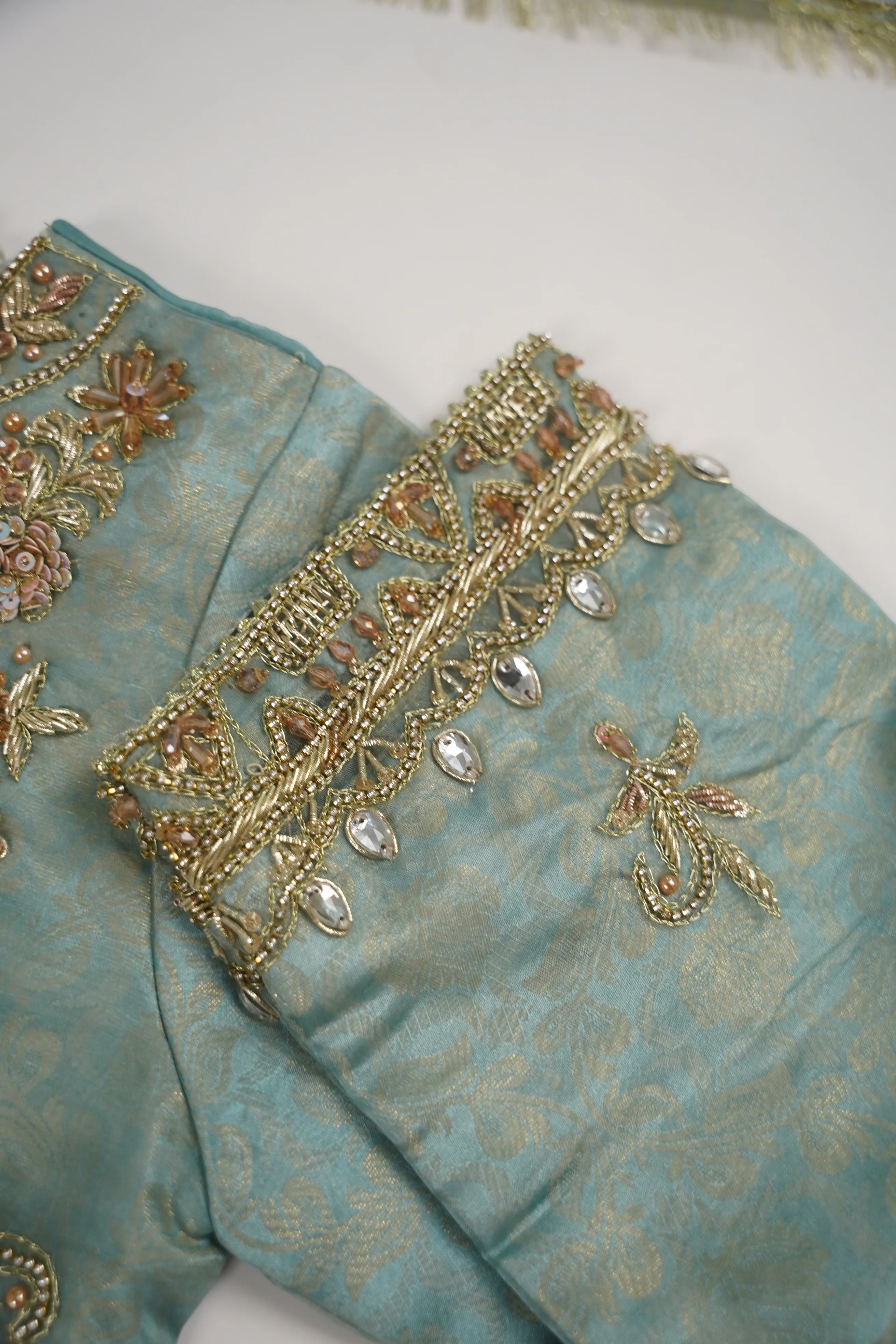 Noor-e-Fishan Exclusive Wedding wear Collection ZB-02 - Image 4