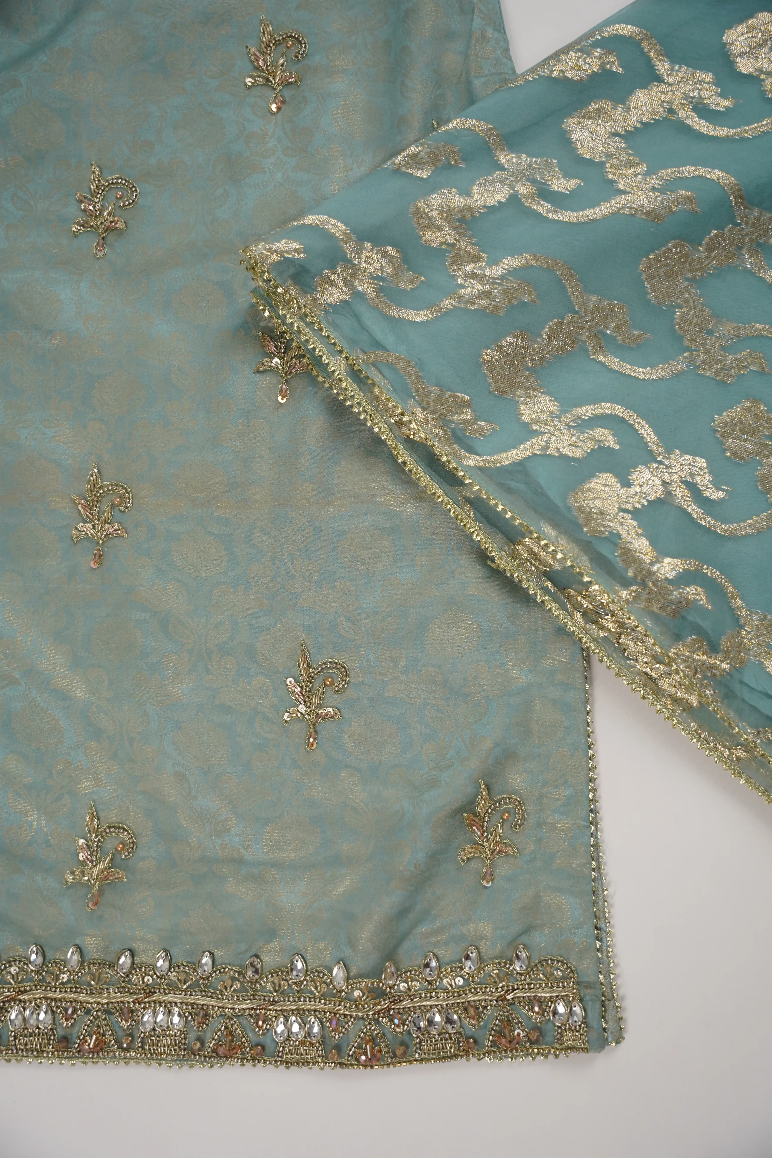 Noor-e-Fishan Exclusive Wedding wear Collection ZB-02 - Image 5