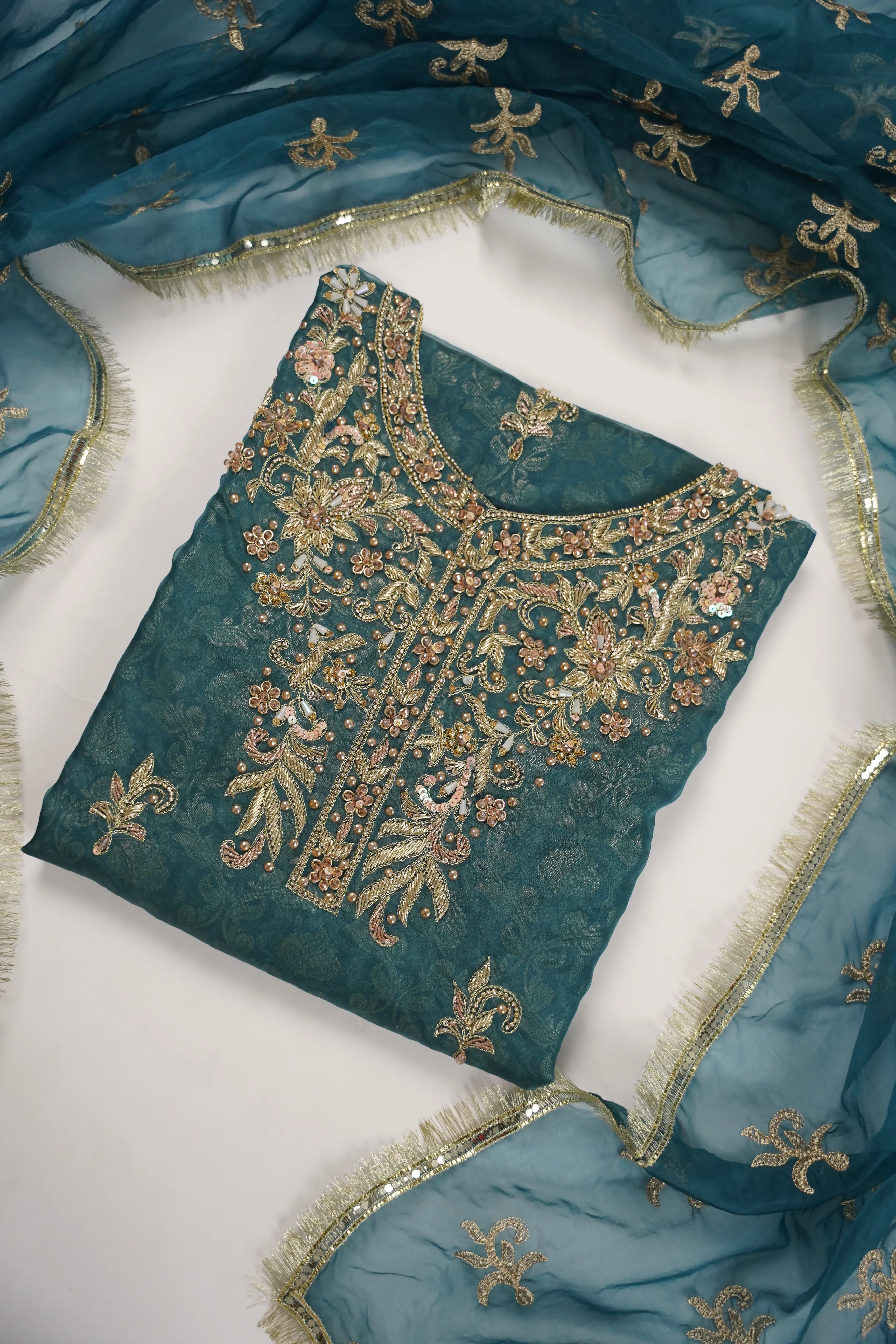 Noor-e-Fishan Exclusive Wedding wear Collection ZB-03 - Image 2