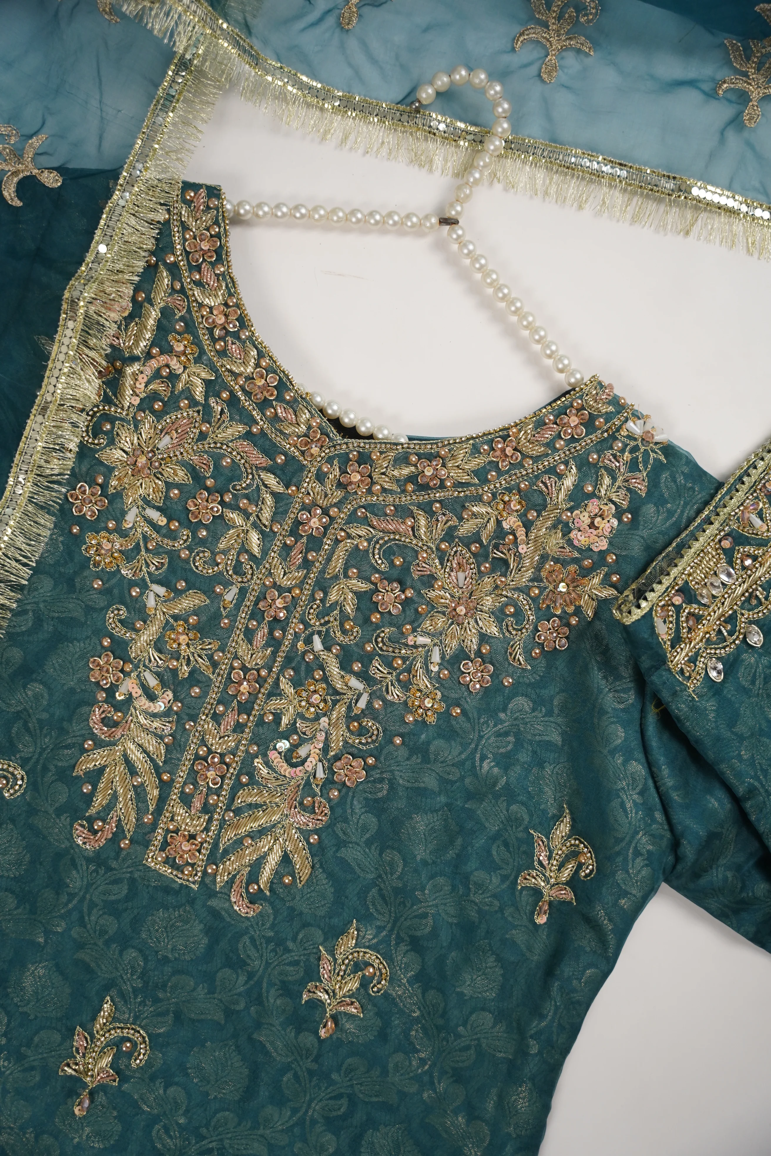 Noor-e-Fishan Exclusive Wedding wear Collection ZB-03 - Image 3