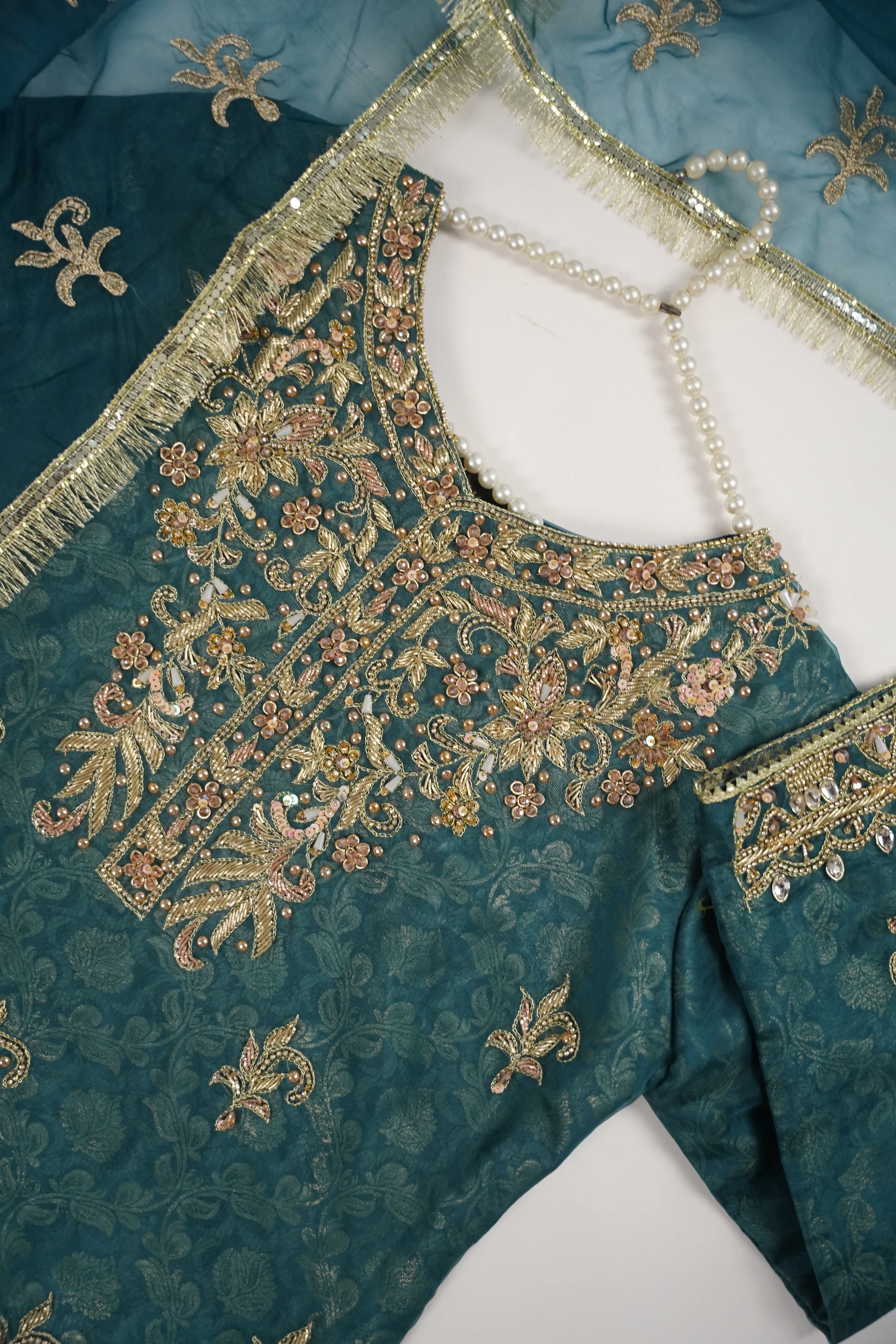 Noor-e-Fishan Exclusive Wedding wear Collection ZB-03 - Image 8
