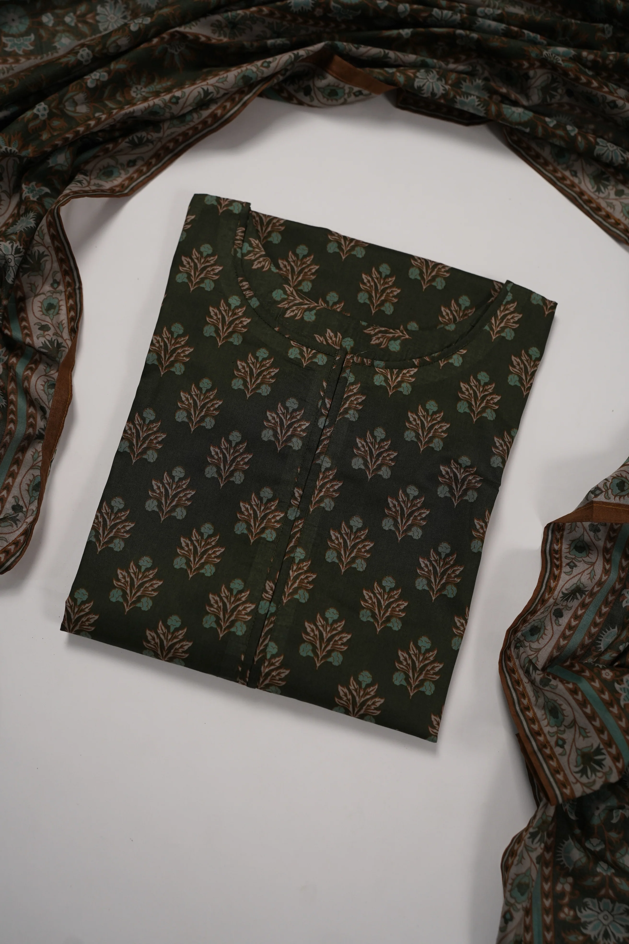 Original Tawakal Lawn Collection 3pc RTZ-03 - Image 2