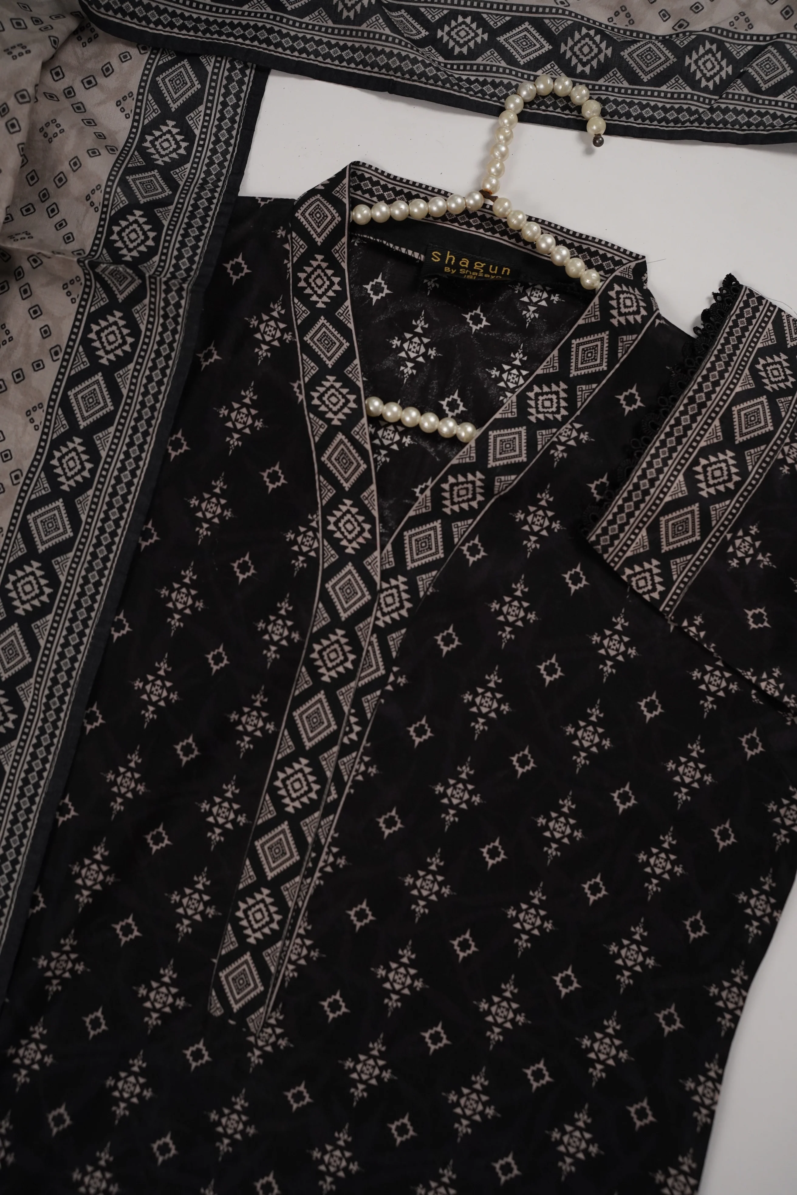 Original Tawakal Lawn Collection 3pc RTZ-04 - Image 3