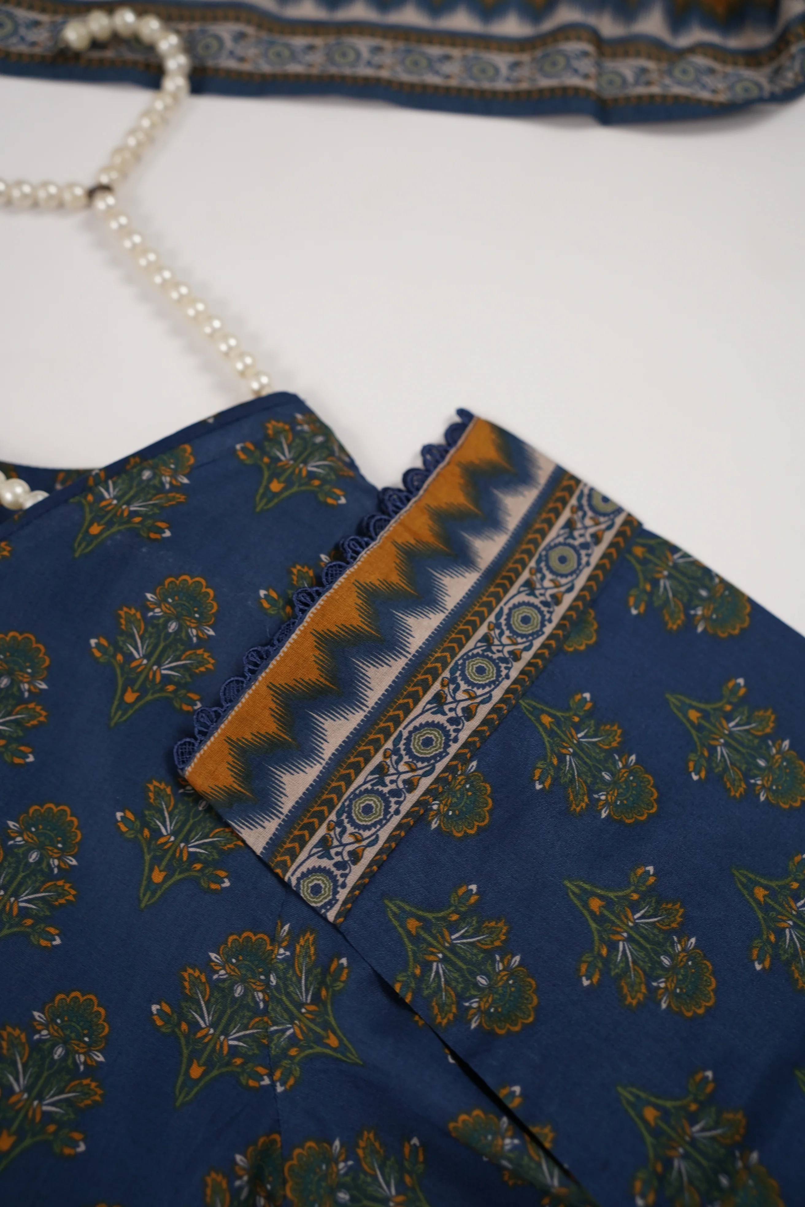 Original Tawakal Lawn Collection 3pc RTZ-05 - Image 4