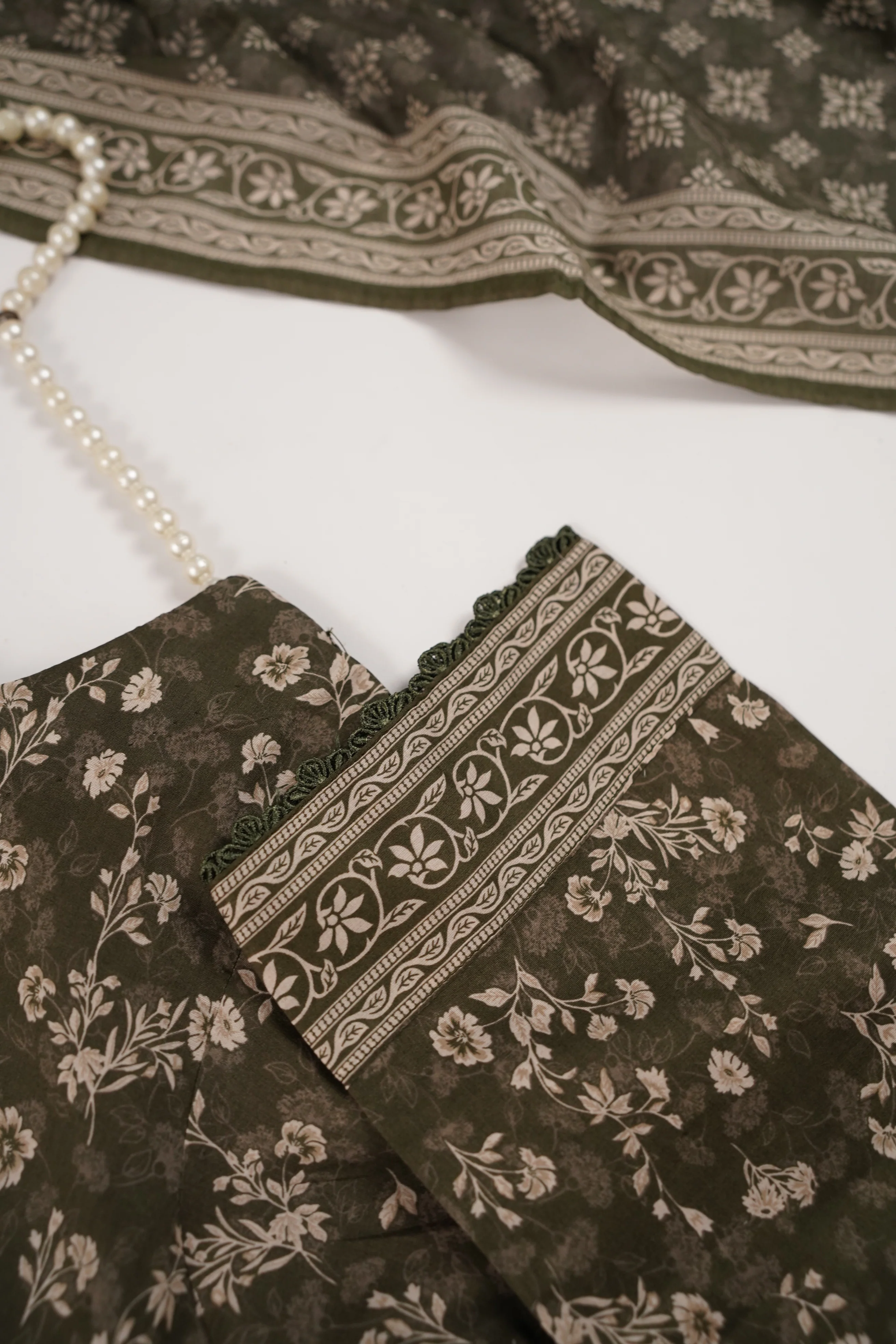 Original Tawakal Lawn Collection 3pc RTZ-06 - Image 4