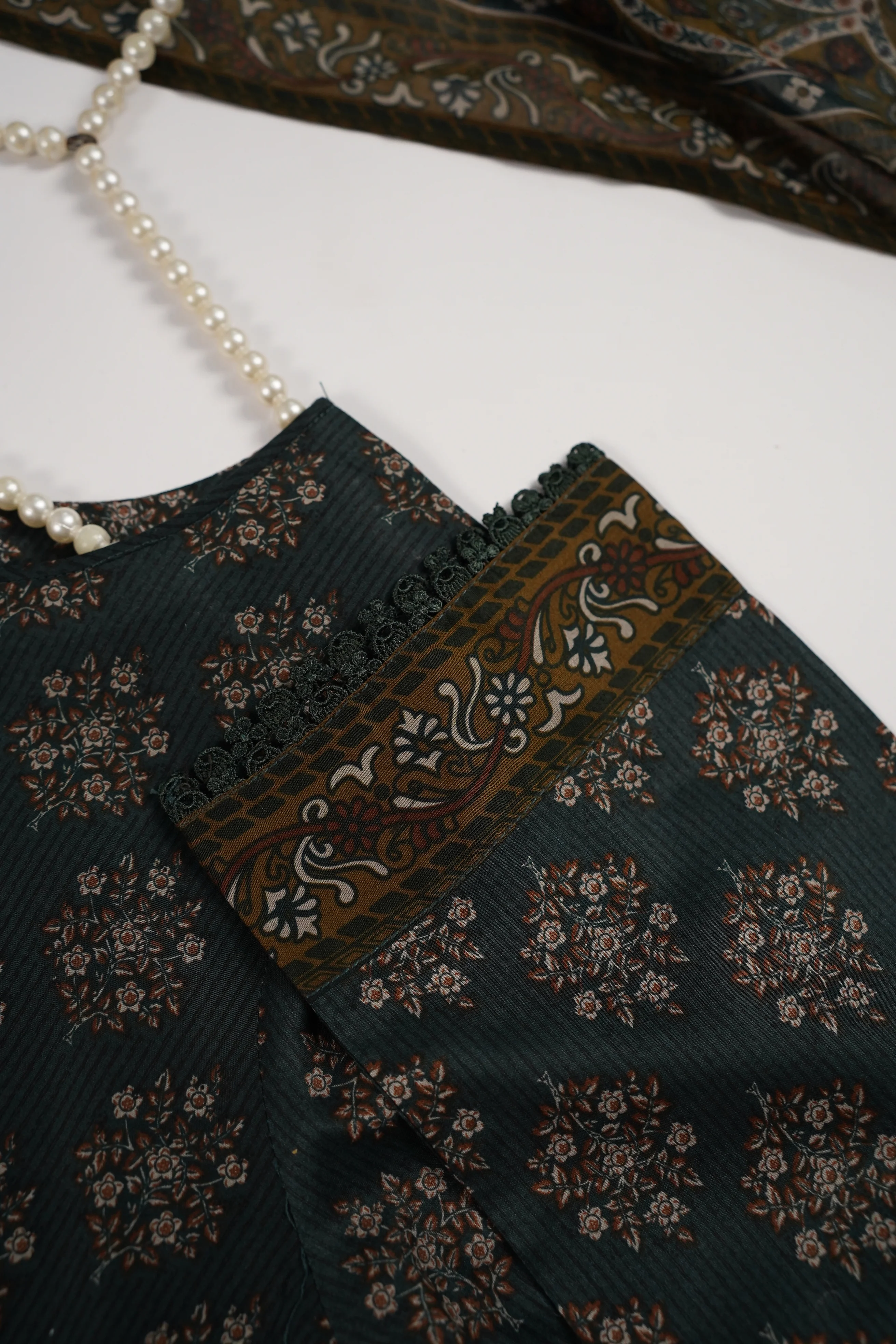Original Tawakal Lawn Collection 3pc ZBZ-06 - Image 4