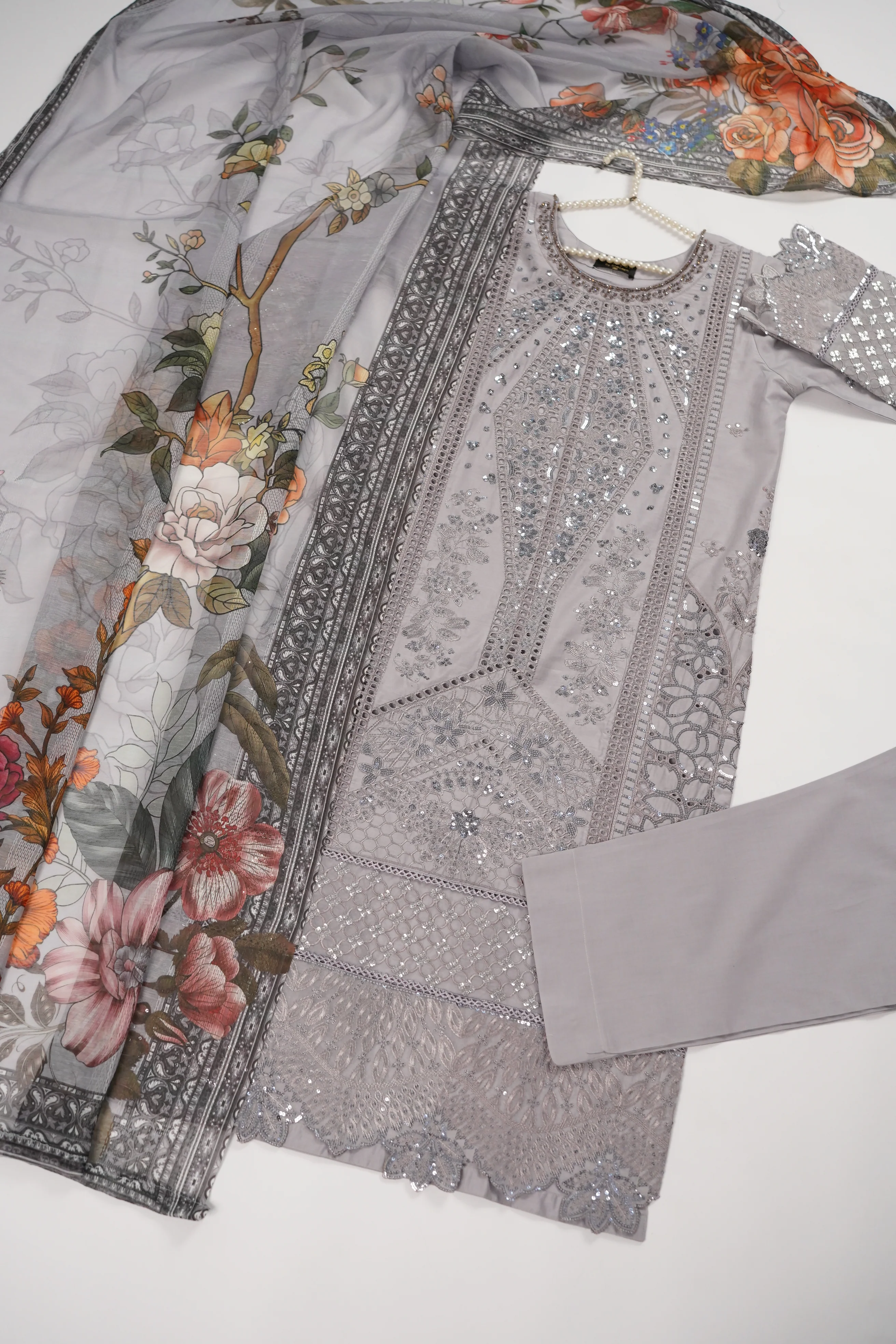Rang-e-Noor Eid Collection GZ-02 - Image 10