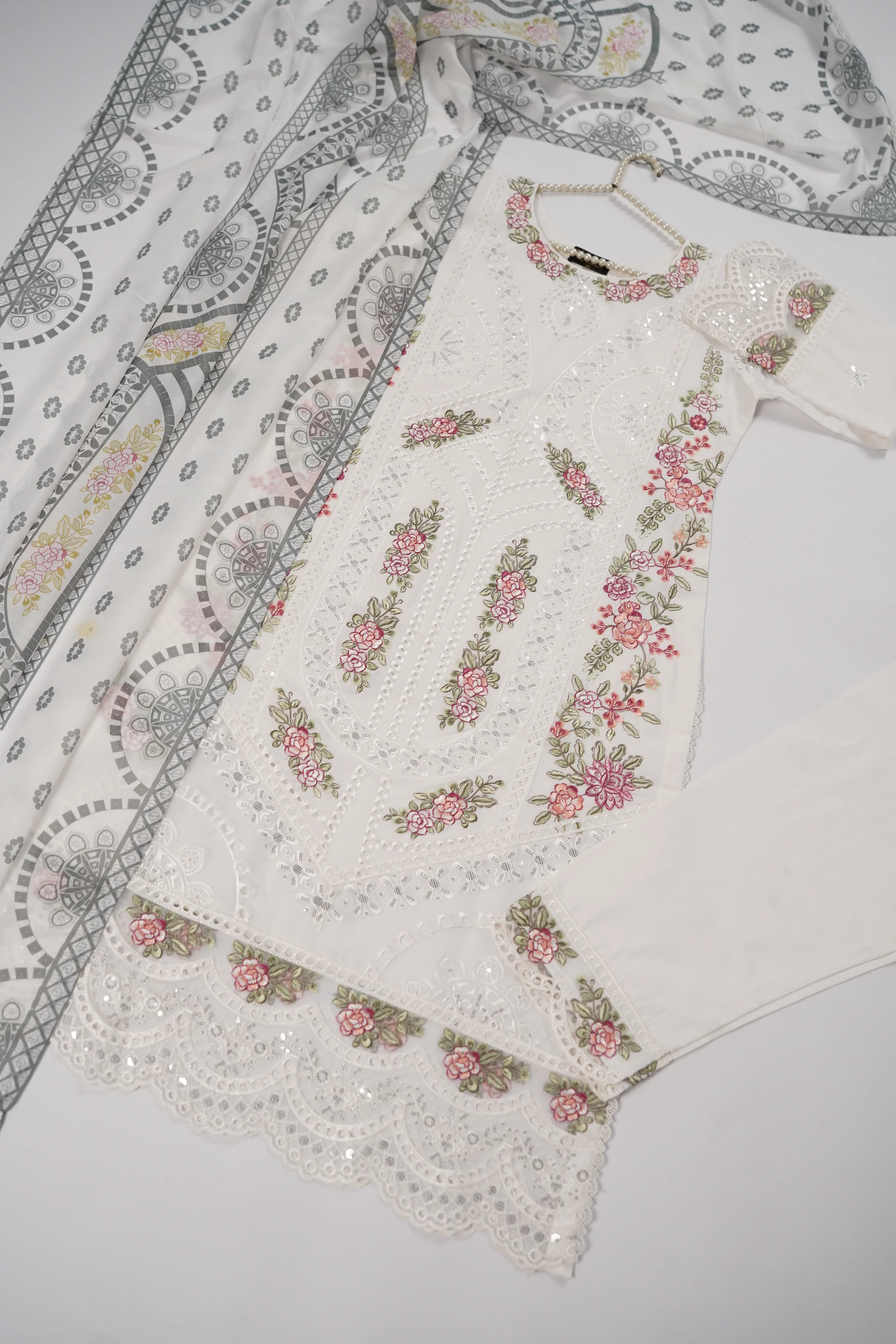 Rang-e-Noor Eid Collection UB-15 - Image 10