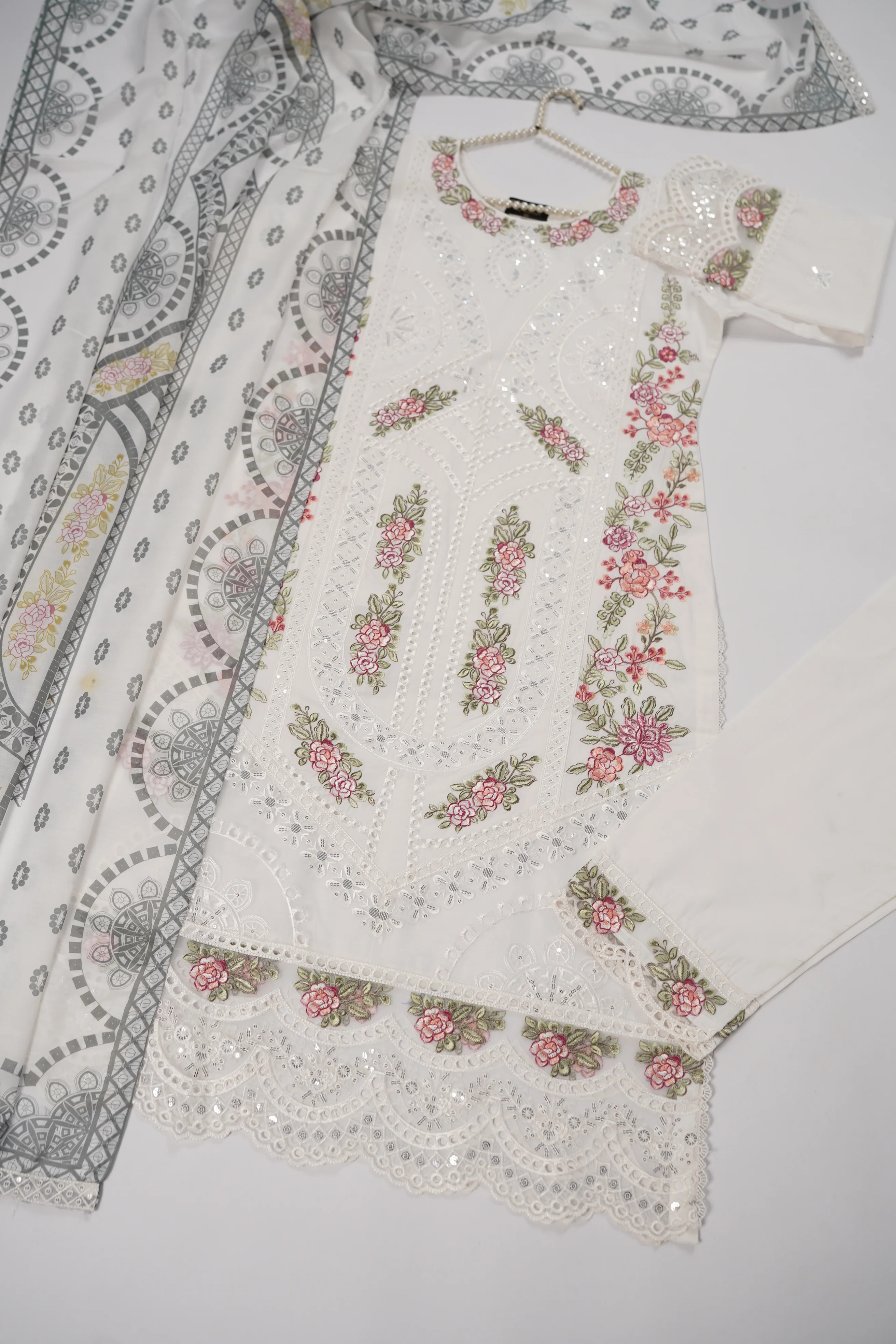 Rang-e-Noor Eid Collection UB-15 - Image 6