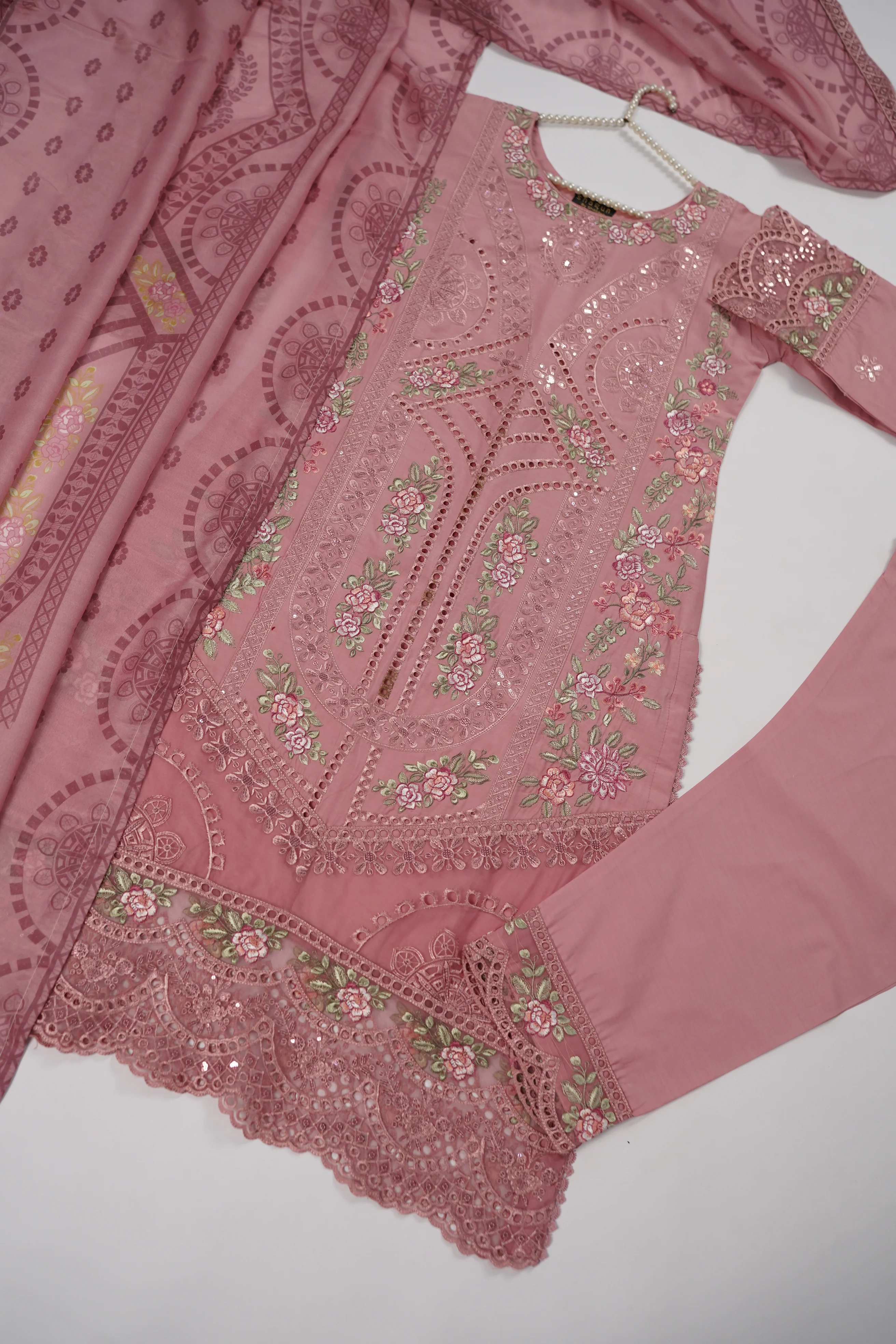 Rang-e-Noor Eid Collection UB-17 - Image 10