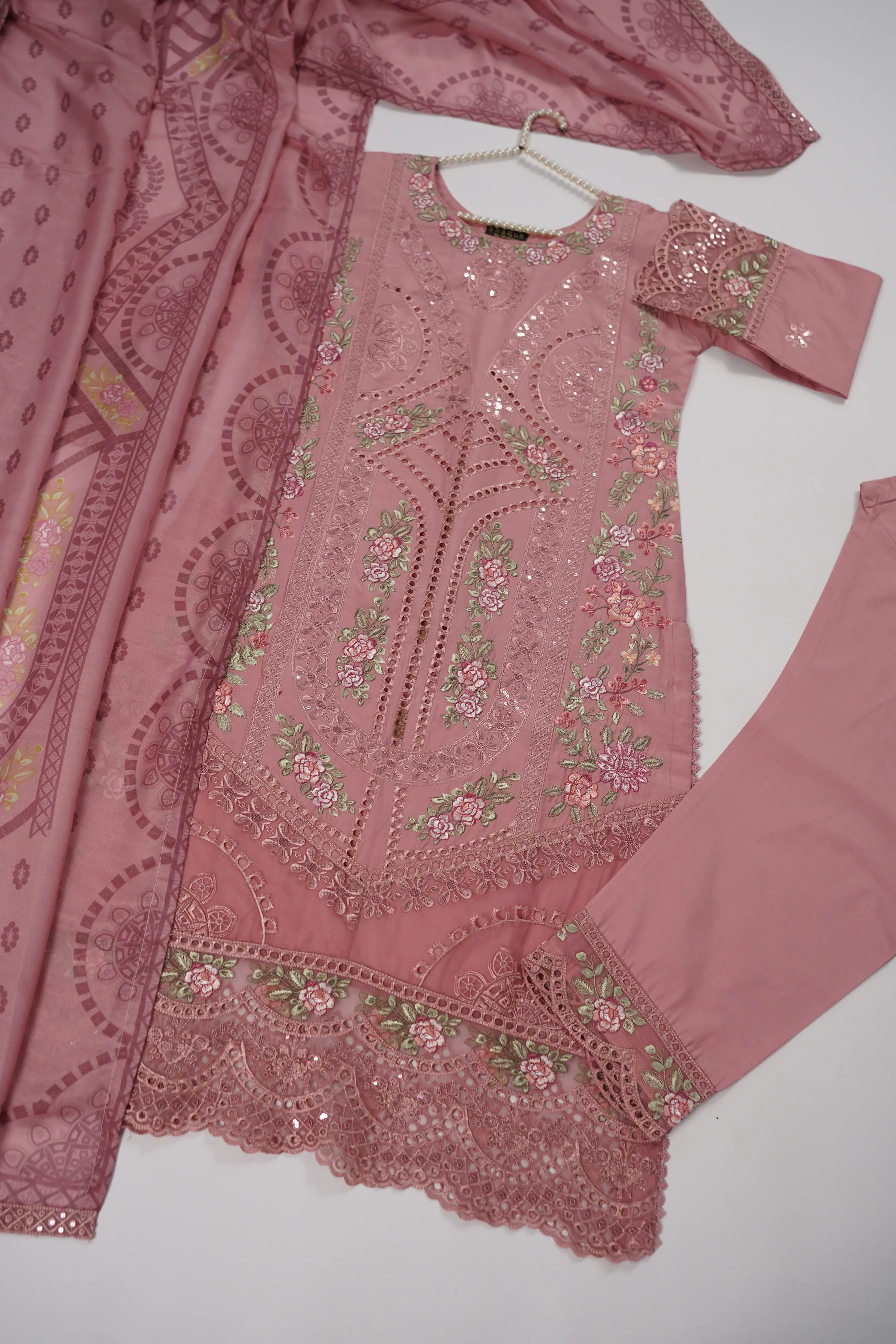 Rang-e-Noor Eid Collection UB-17 - Image 6