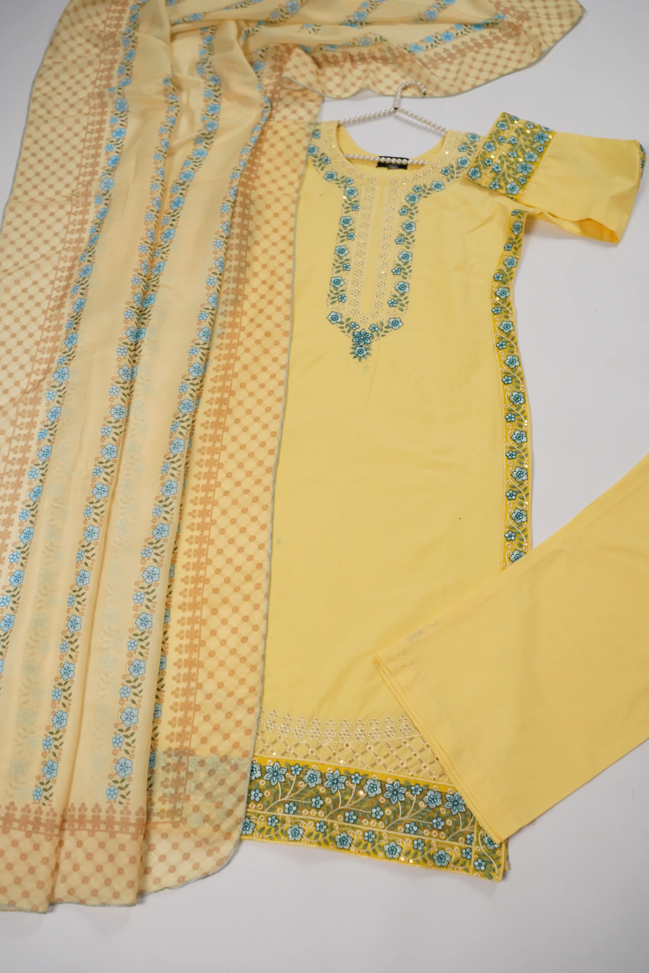 Rang-e-Noor Eid Collection UB-22 - Image 6