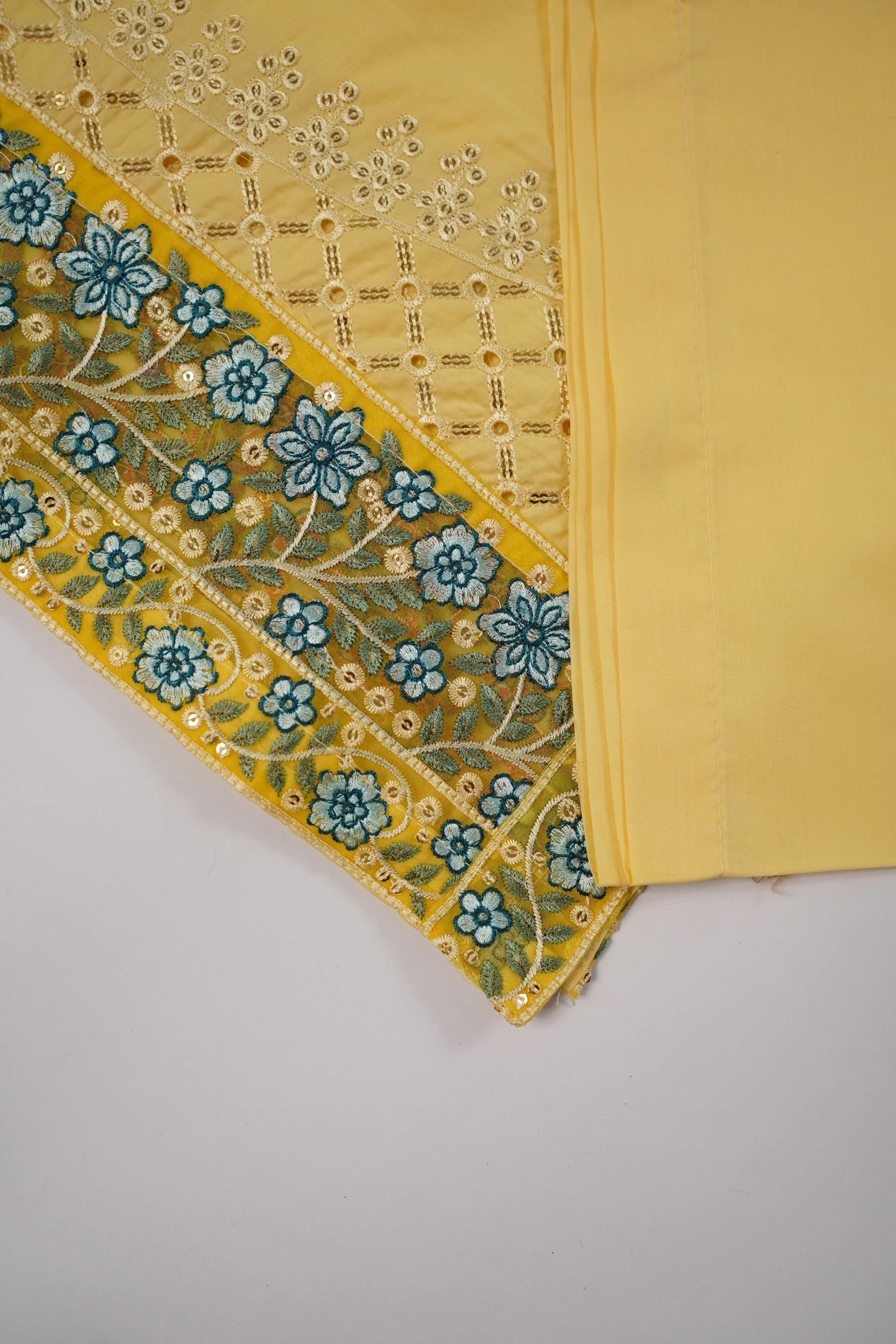 Rang-e-Noor Eid Collection UB-22 - Image 8