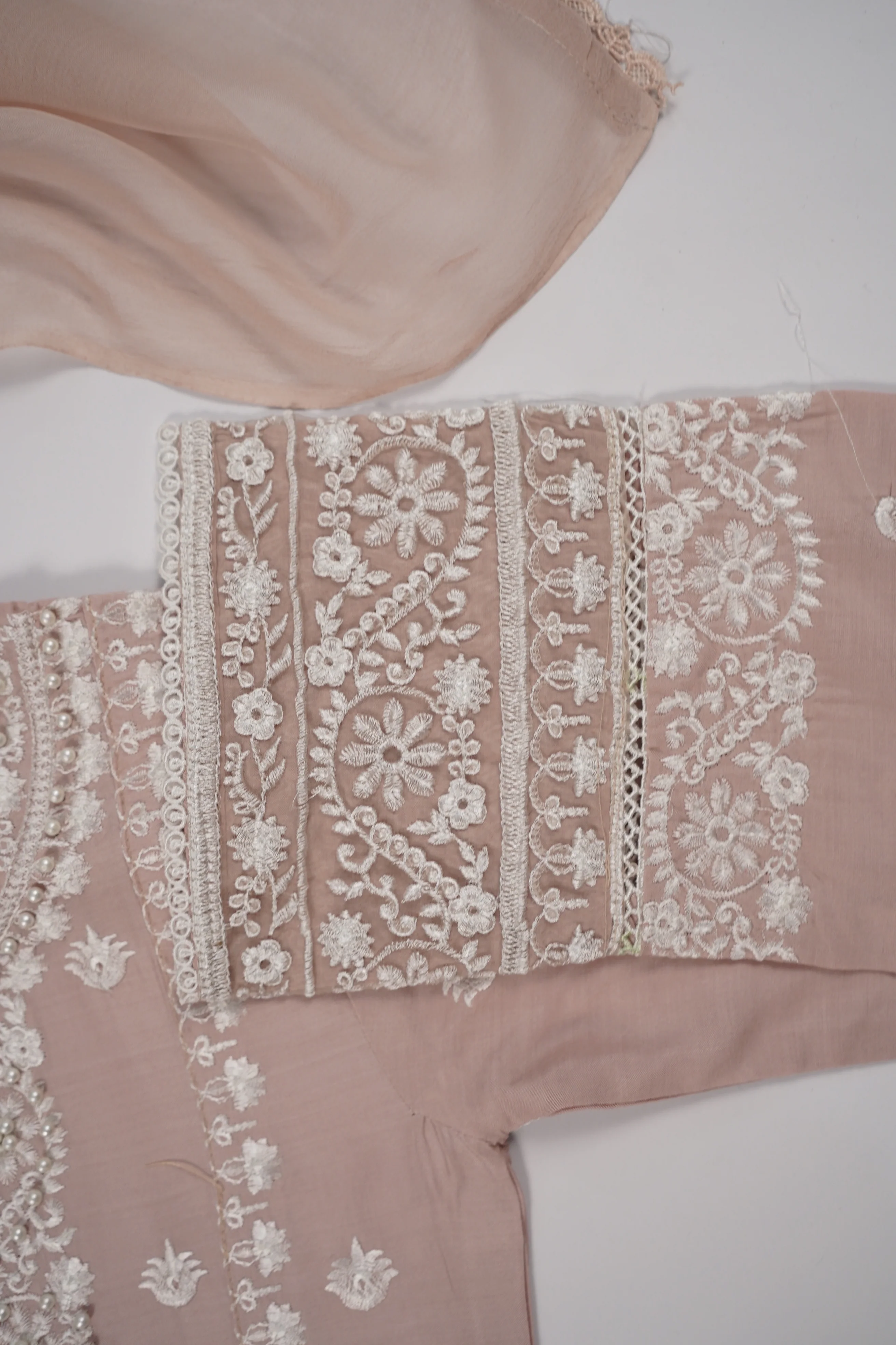 Rang-e-Noor Eid Collection UB-25 - Image 4