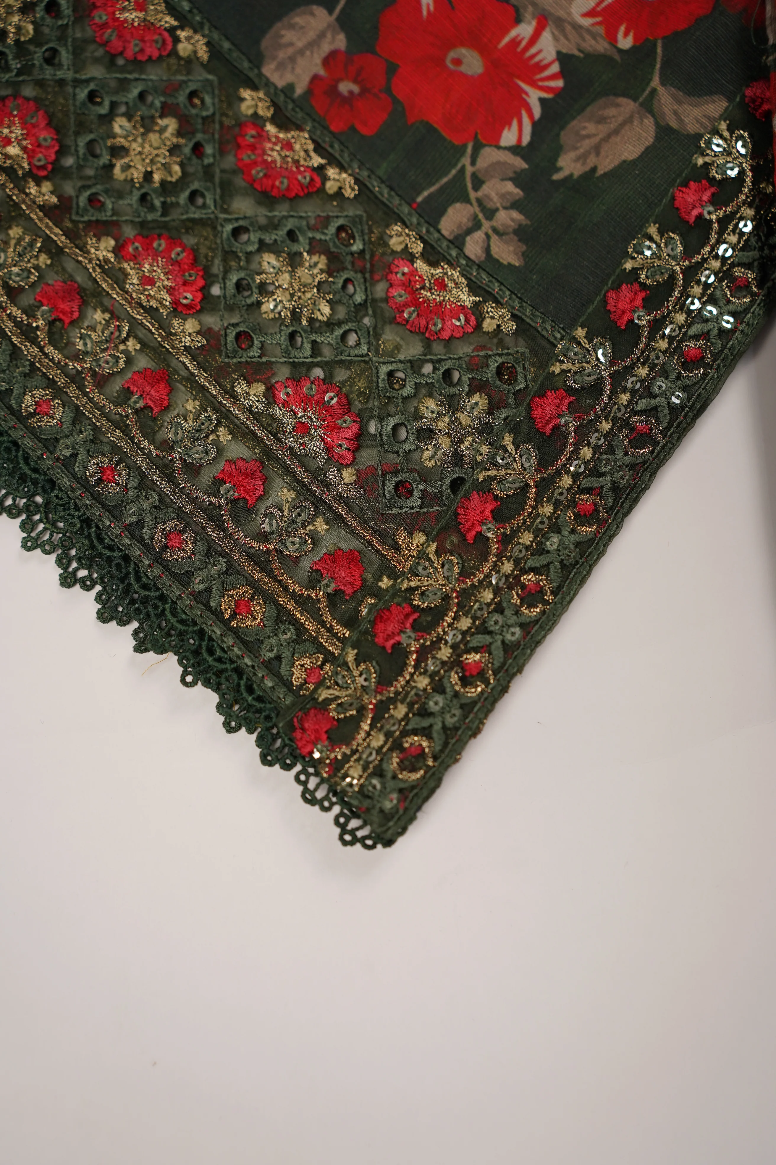 SADA BAHAR Khaddar 3 PCS Collection TK-03 - Image 9