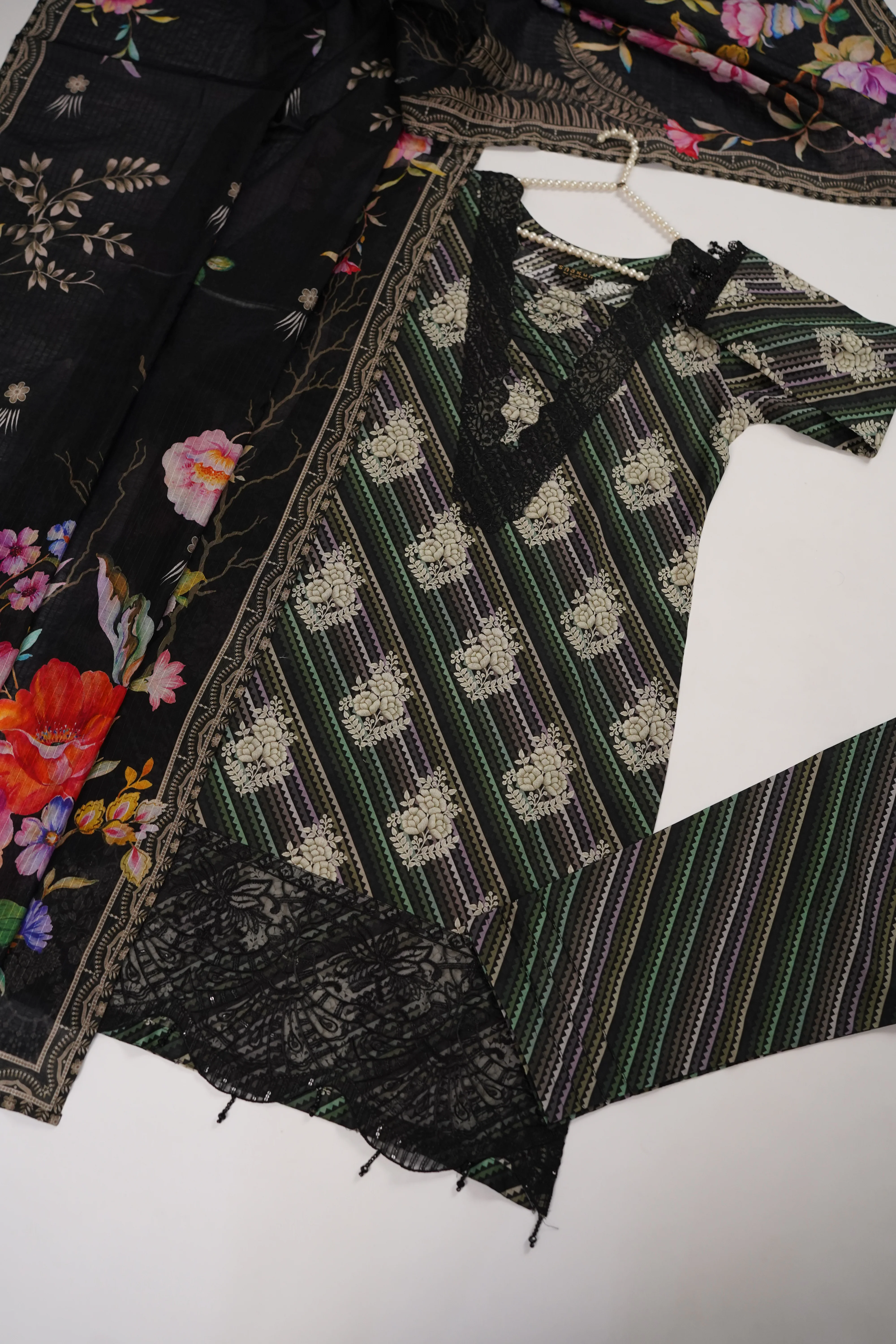 Shagun Exclusive Embroidery Eid Collection jkz-03 - Image 9