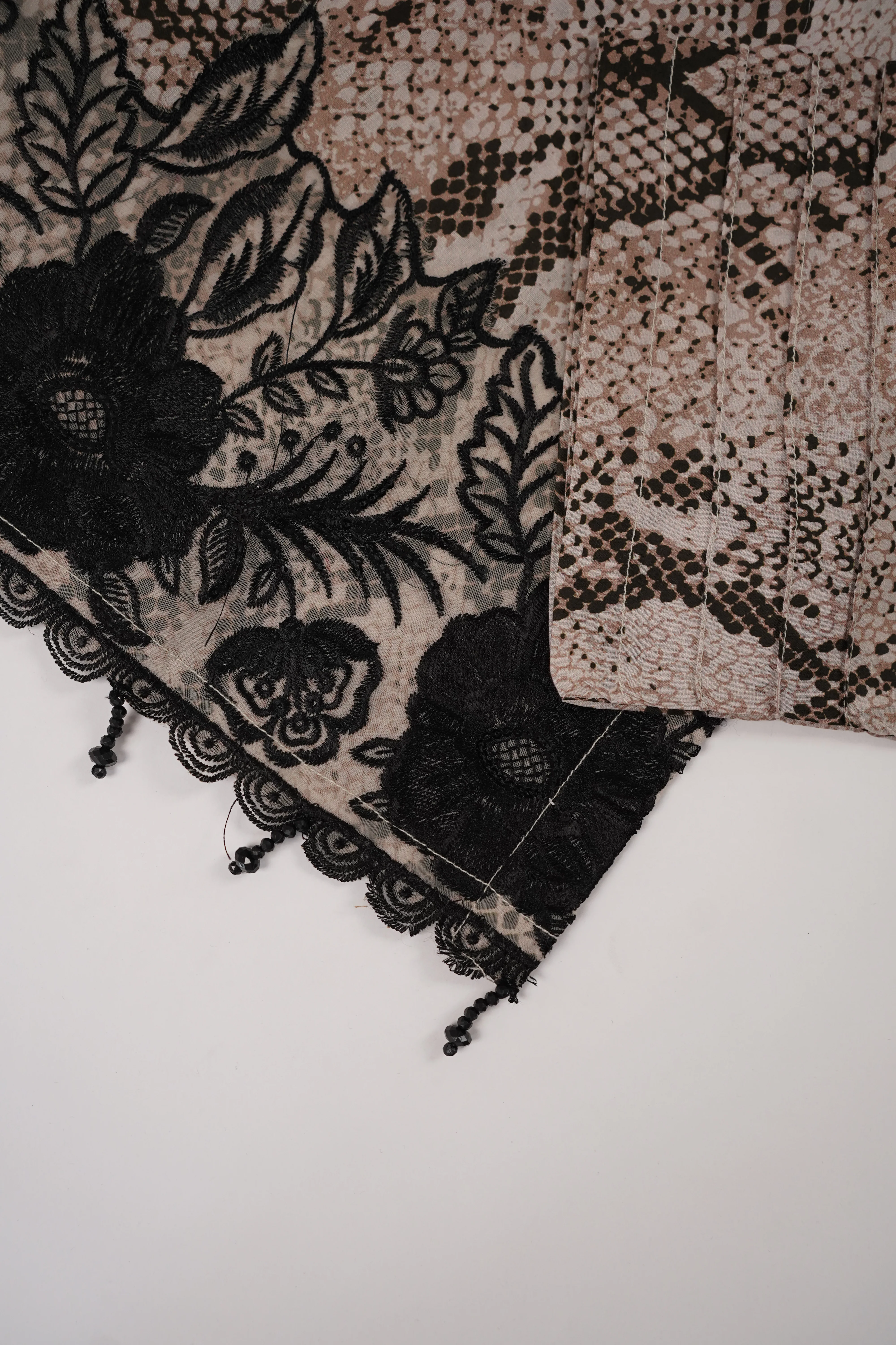 Shagun Exclusive Embroidery Eid Collection jkz-08 - Image 6