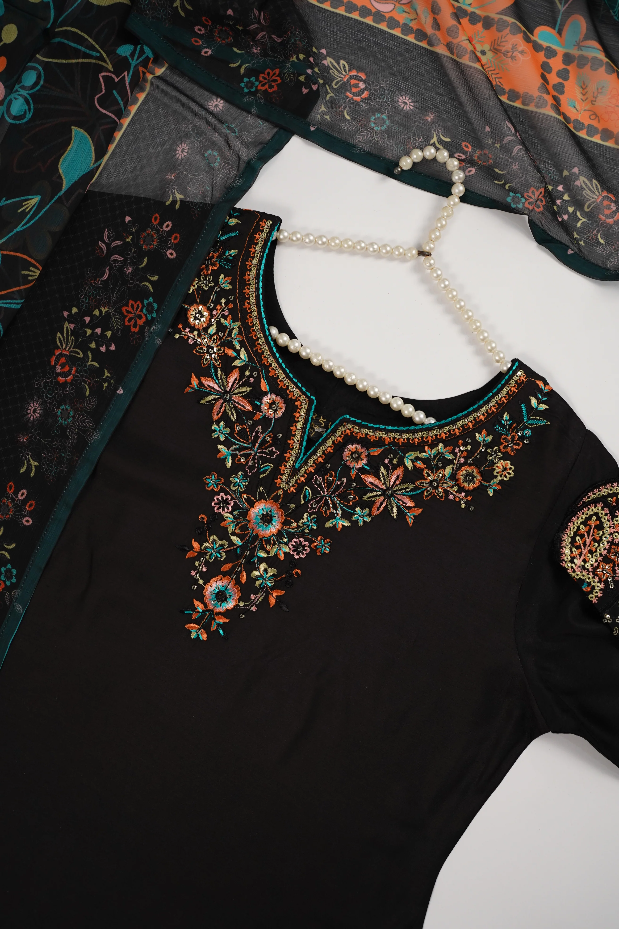 Rang-e-Noor Eid Collection RD-01 - Image 3