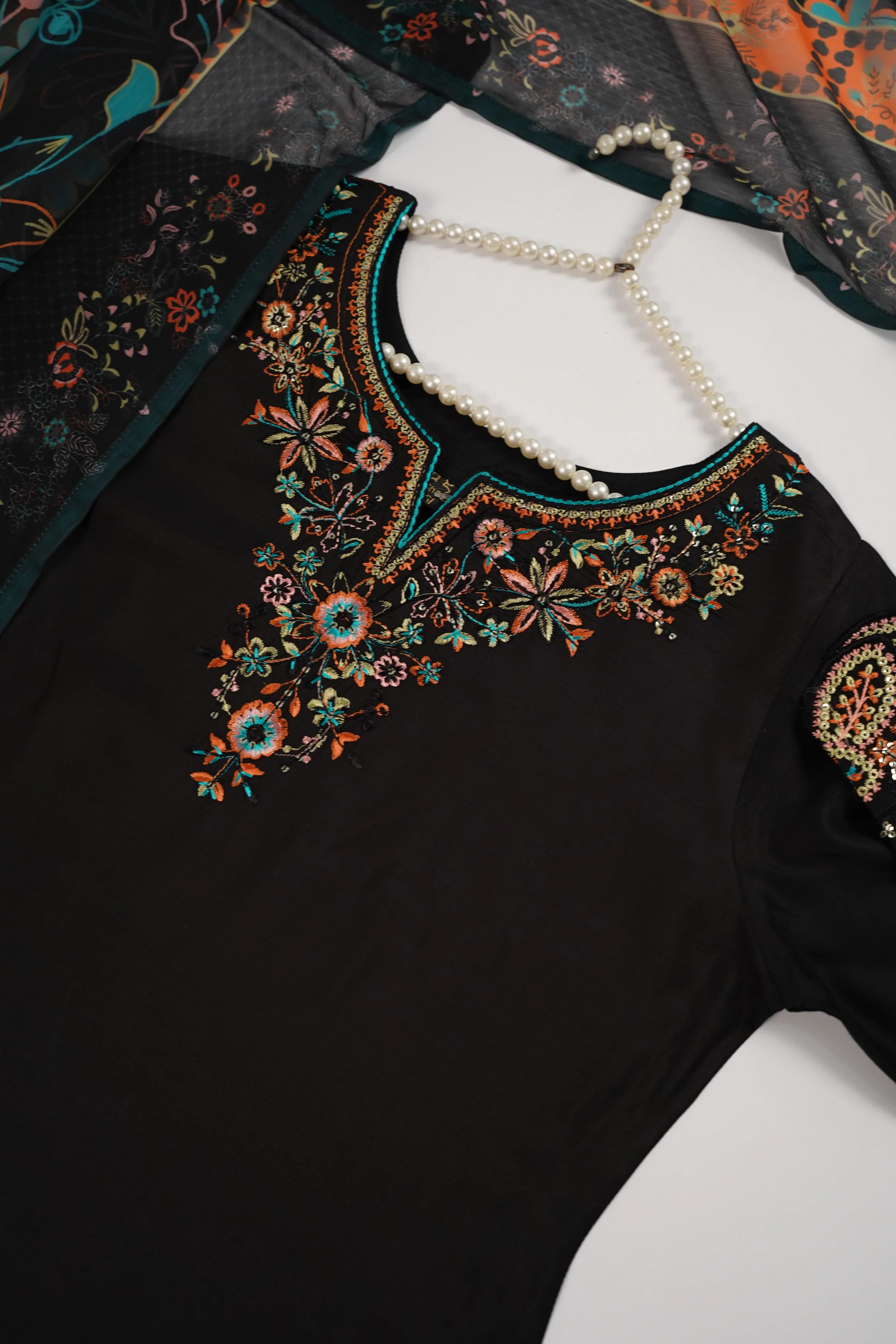 Rang-e-Noor Eid Collection RD-01 - Image 8