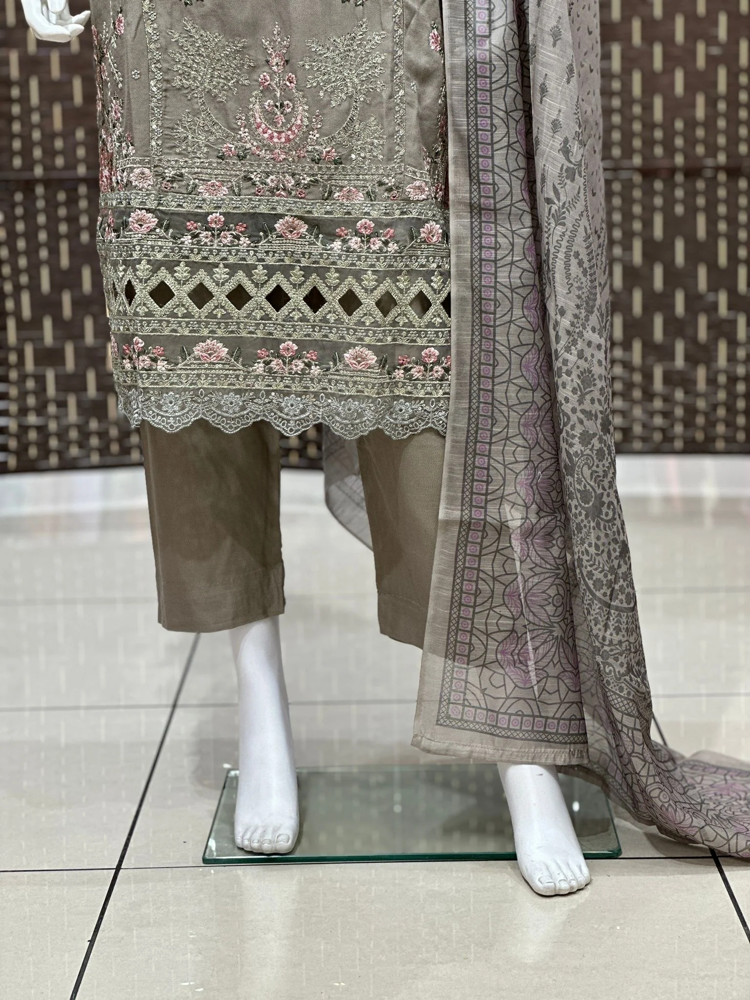 Shagun Exclusive Embroidery Collection ZT-07 - Image 3