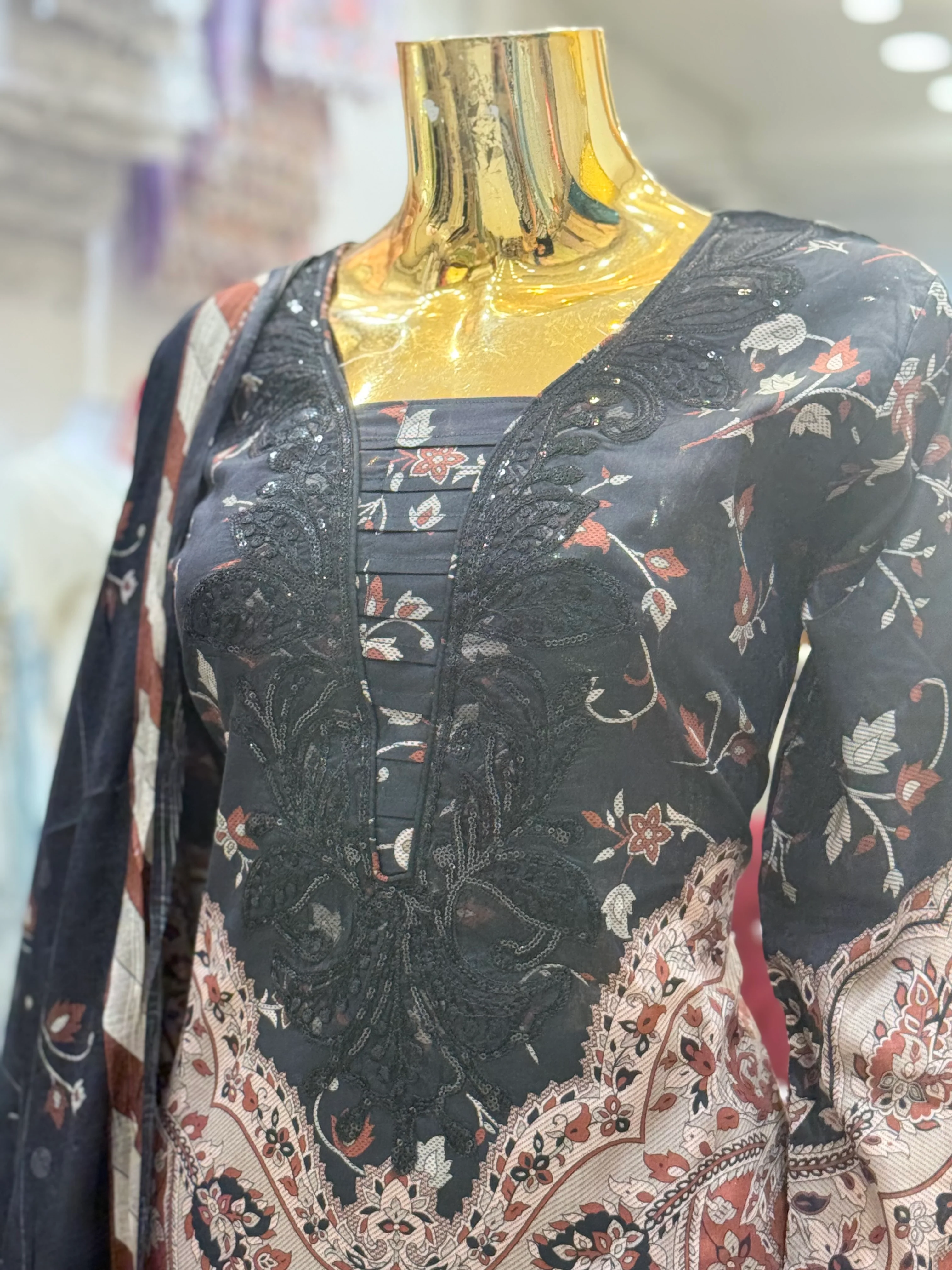 Shagun Exclusive Maria b Inspired Lawn Eid Collection 2025 MS-001 - Image 13